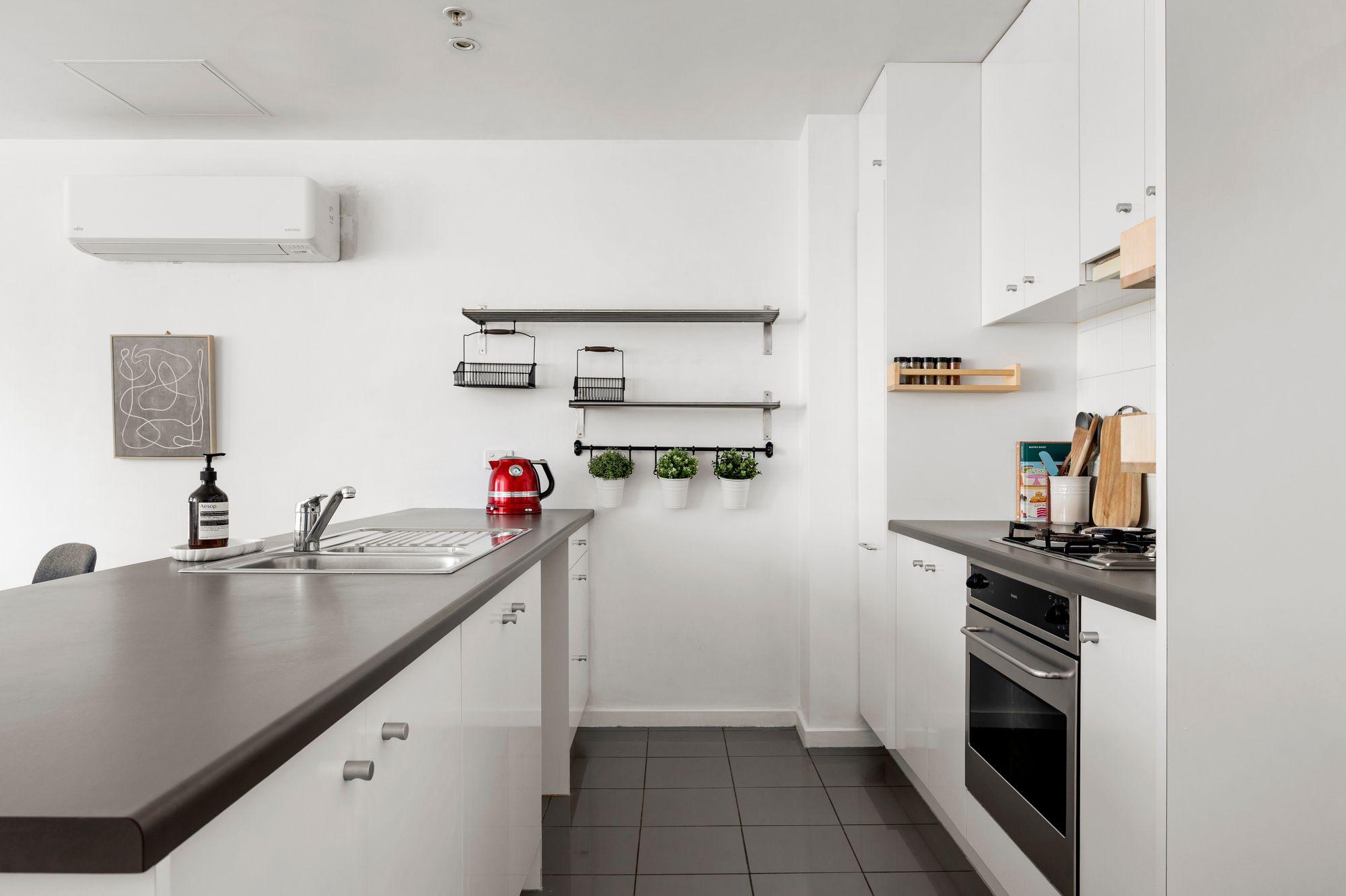 Apartment for Sale: Melbourne, VIC 3000, VIC, 3000
