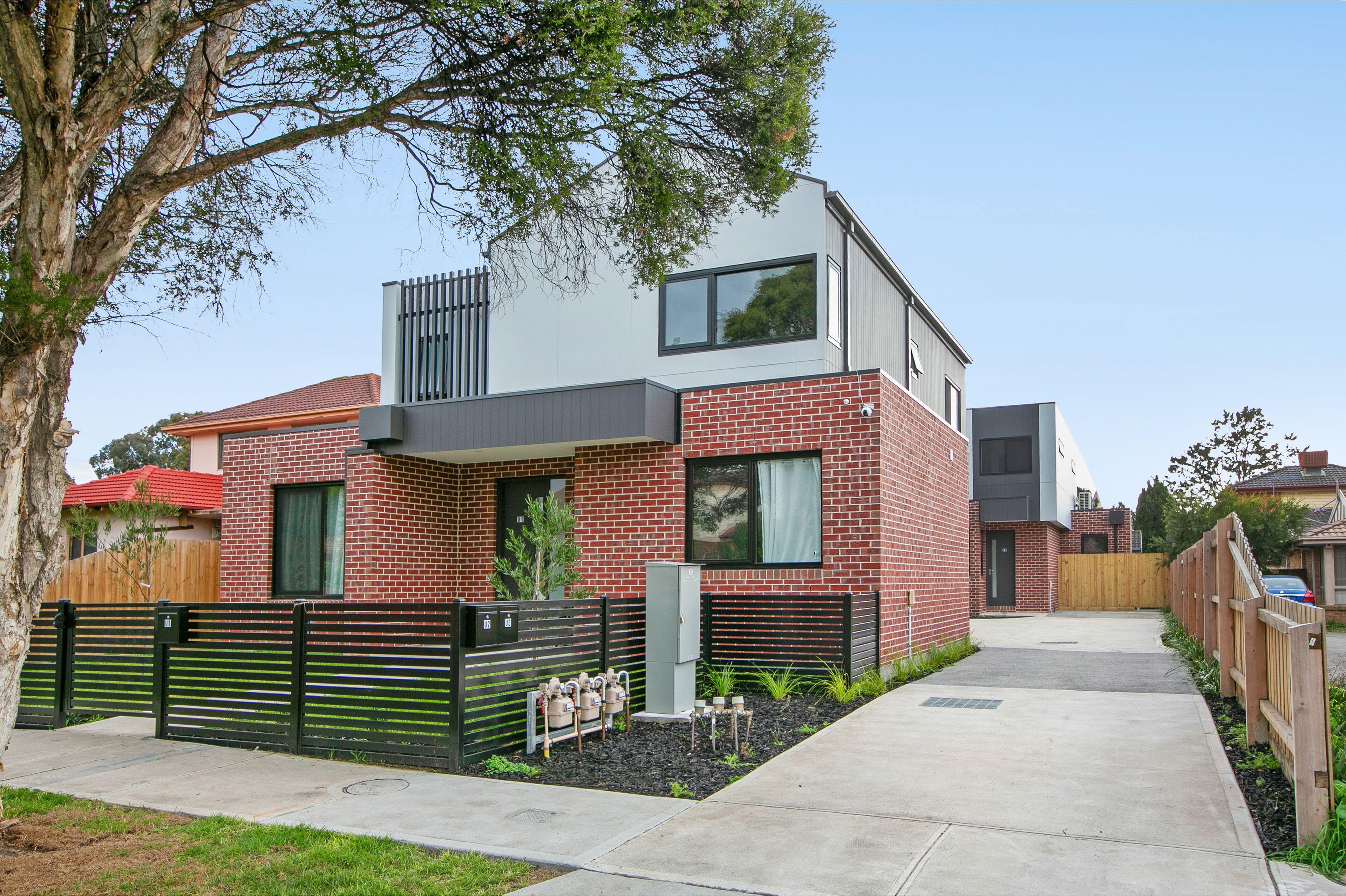 Prop-GPT: Townhouse: VIC Preston, VIC 3072 Home For Sale
