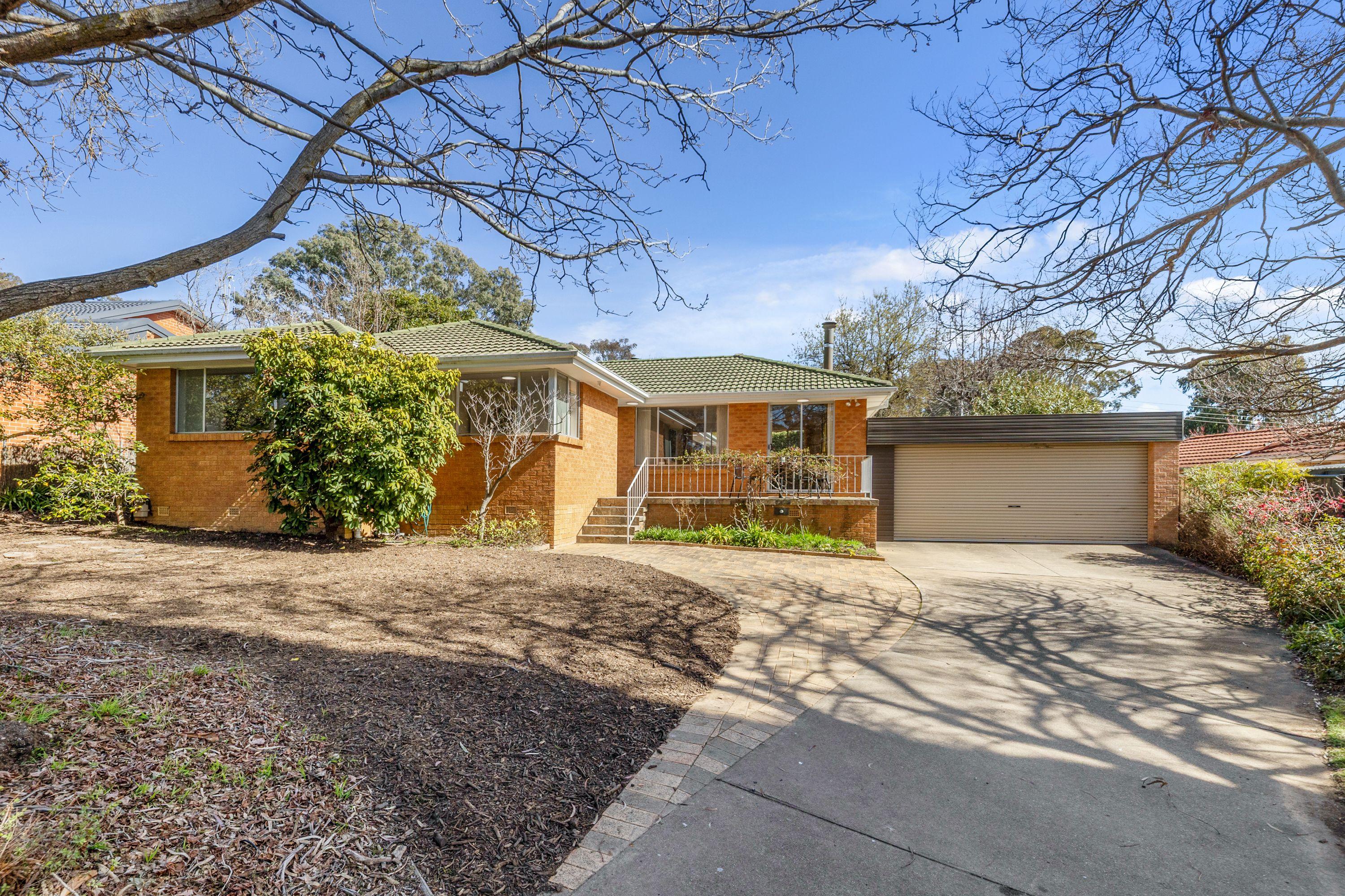Prop-GPT: House: ACT Cook, ACT 2614 Home For Sale
