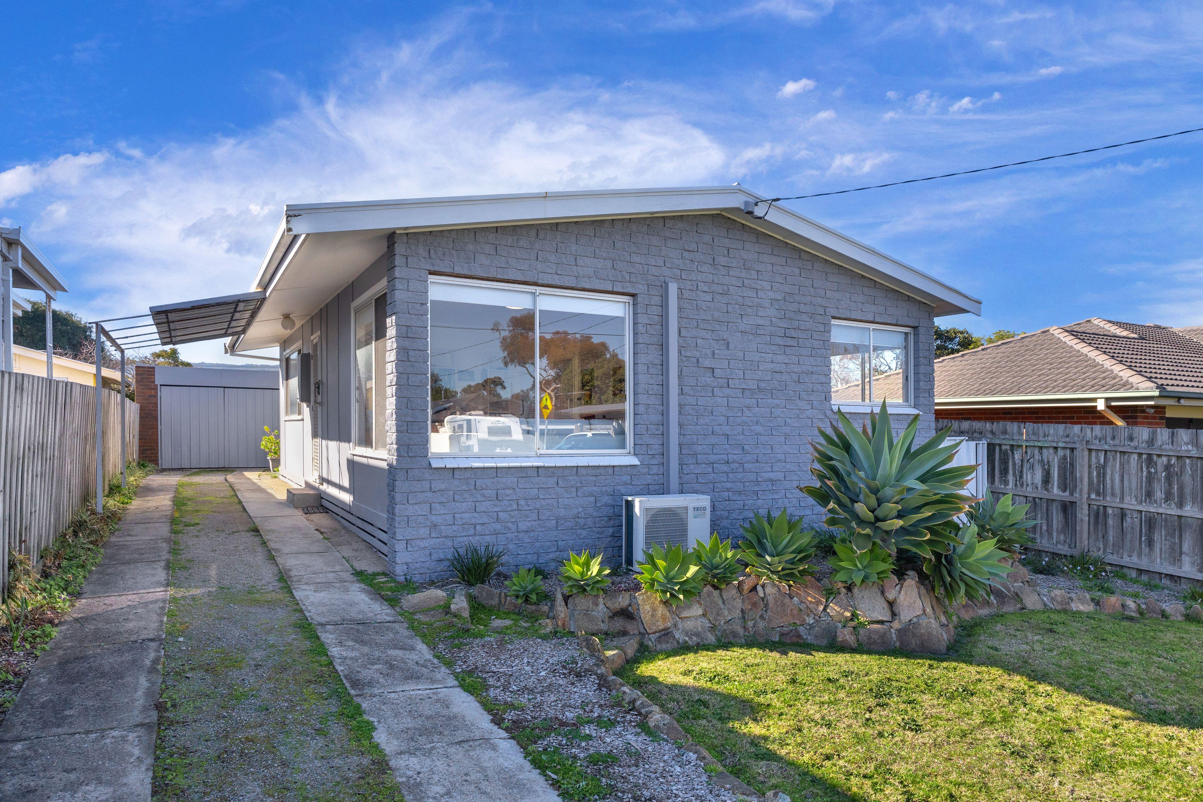 Prop-GPT: House: VIC Rosebud, VIC 3939 Home For Sale