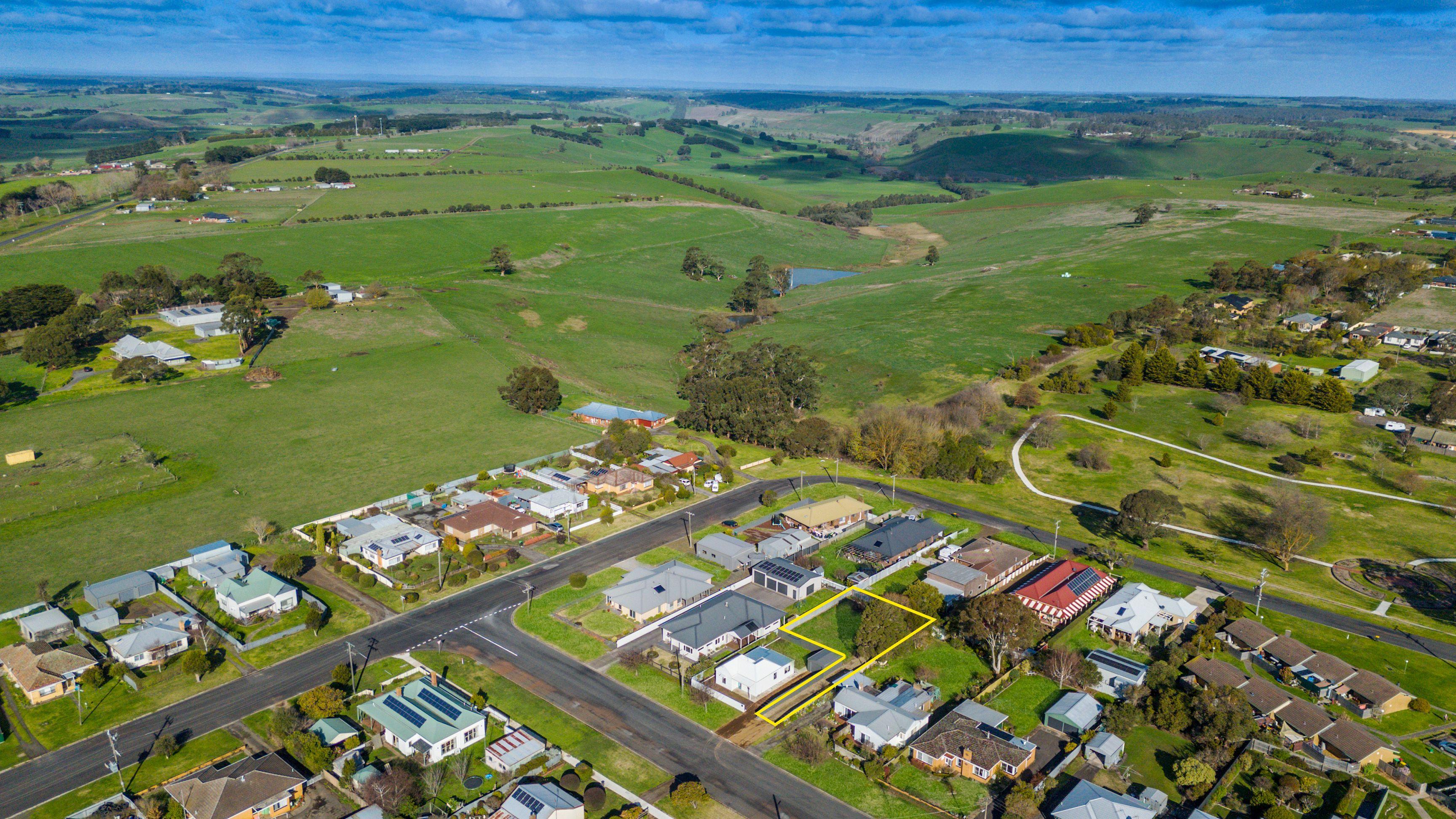 Prop-GPT: Land: VIC Cobden, VIC 3266 Home For Sale