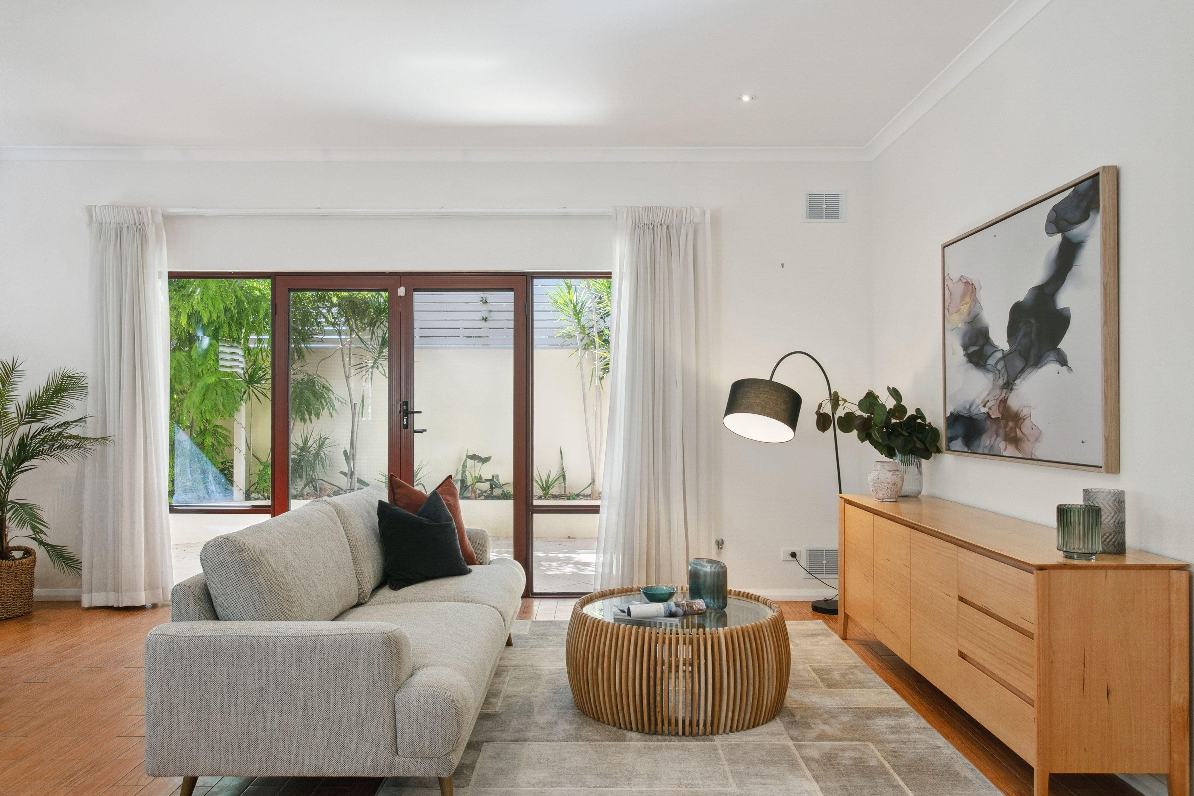 Prop-GPT: House: WA South Perth, WA 6151 Home For Sale