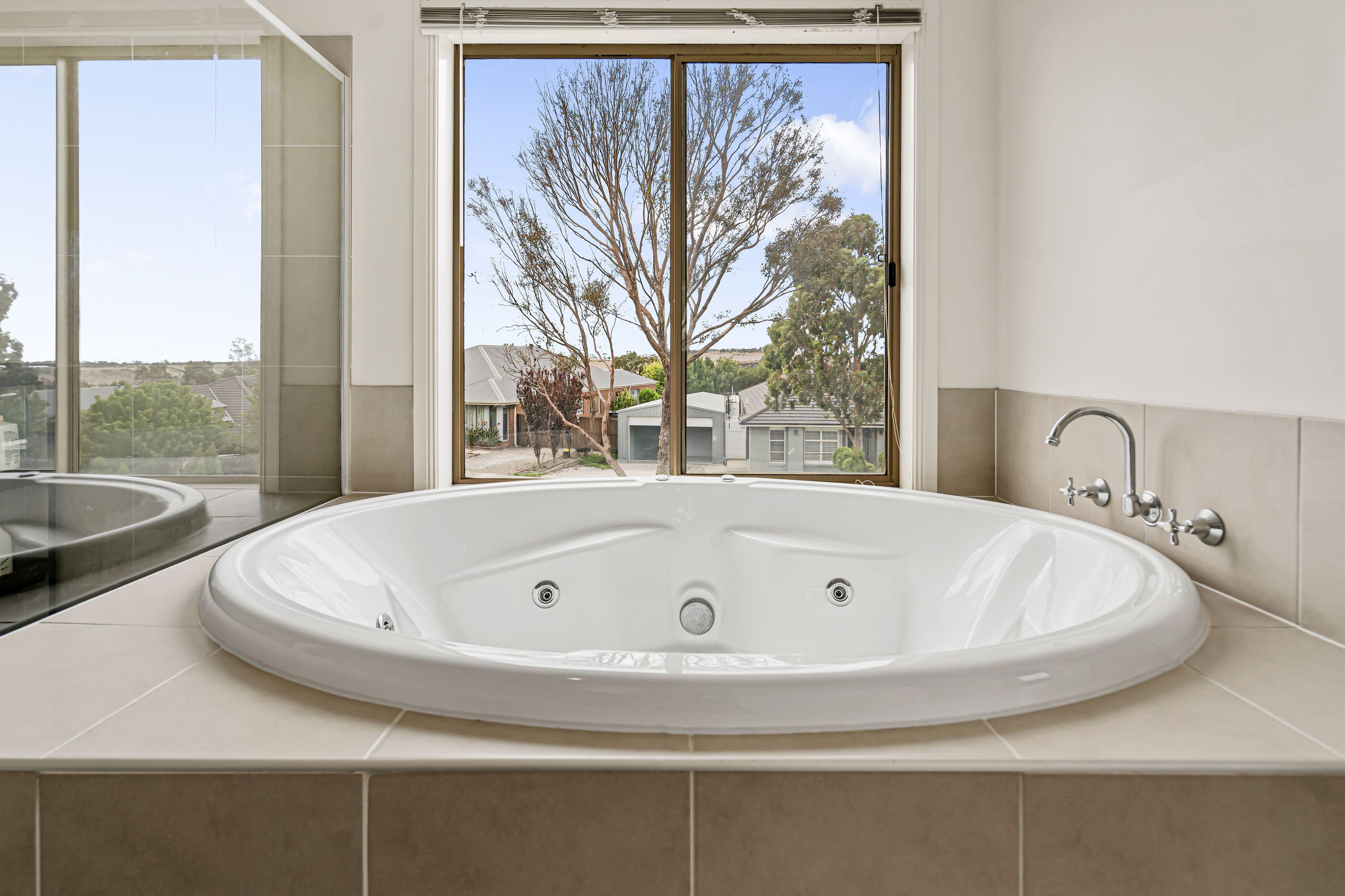 House for Sale: Sunbury, VIC 3429, VIC, 3429