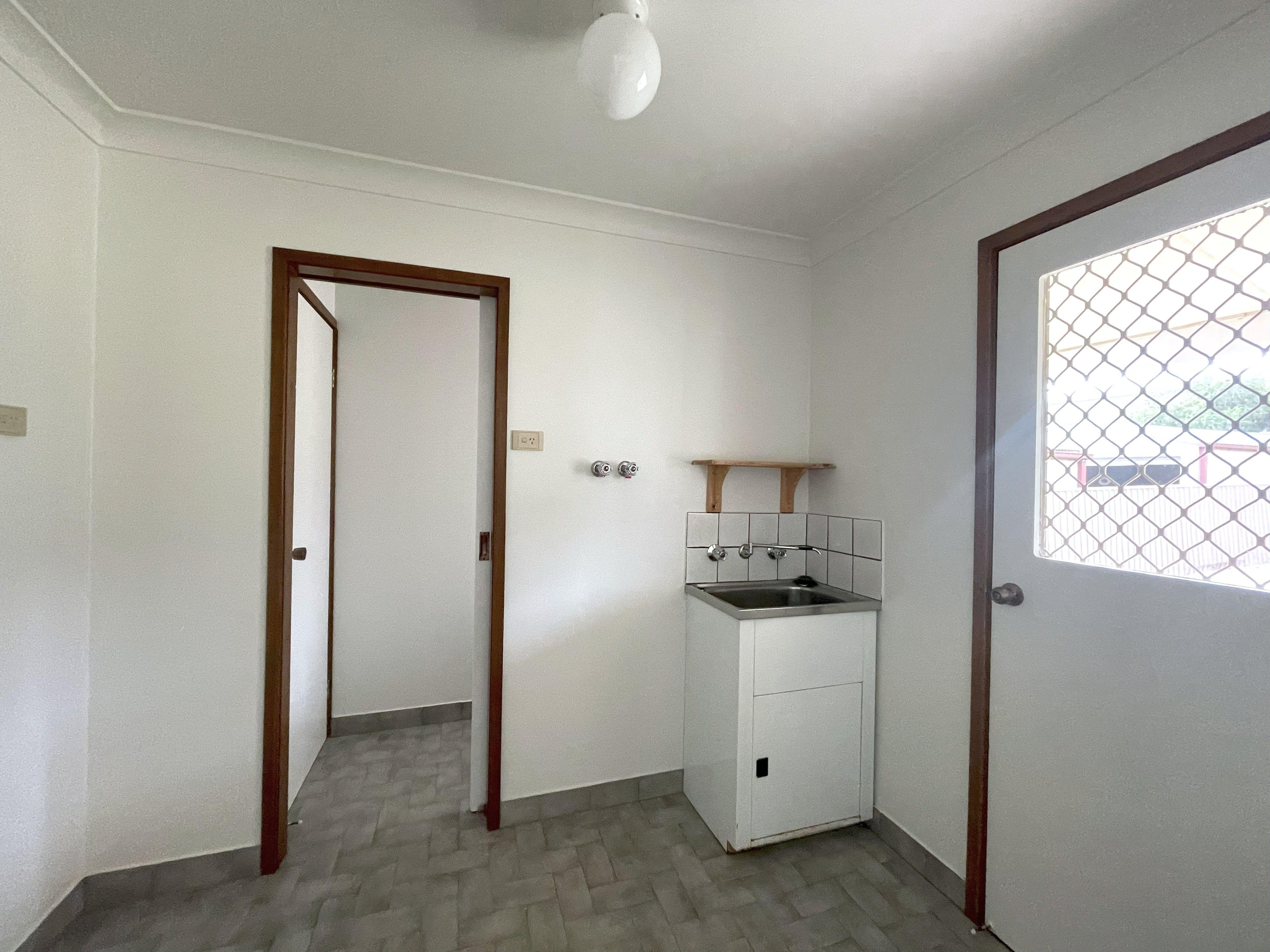 House for Sale: South Gundagai, NSW 2722, NSW, 2722