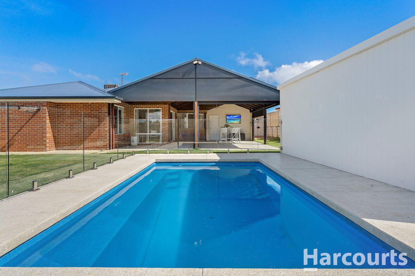 House for Sale: Halls Head, WA 6210, WA, 6210