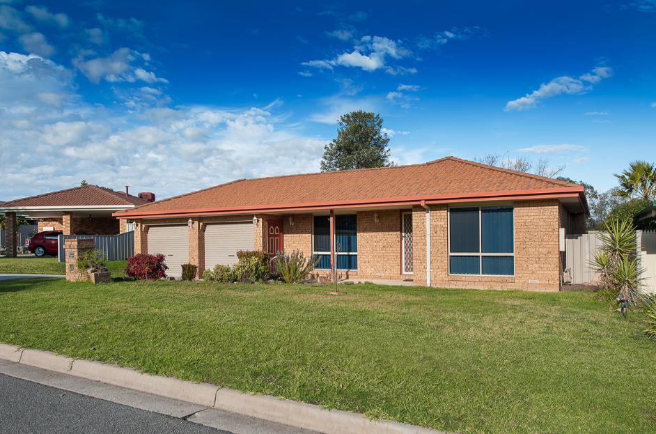 Prop-GPT: House: NSW Springdale Heights, NSW 2641 Home For Sale