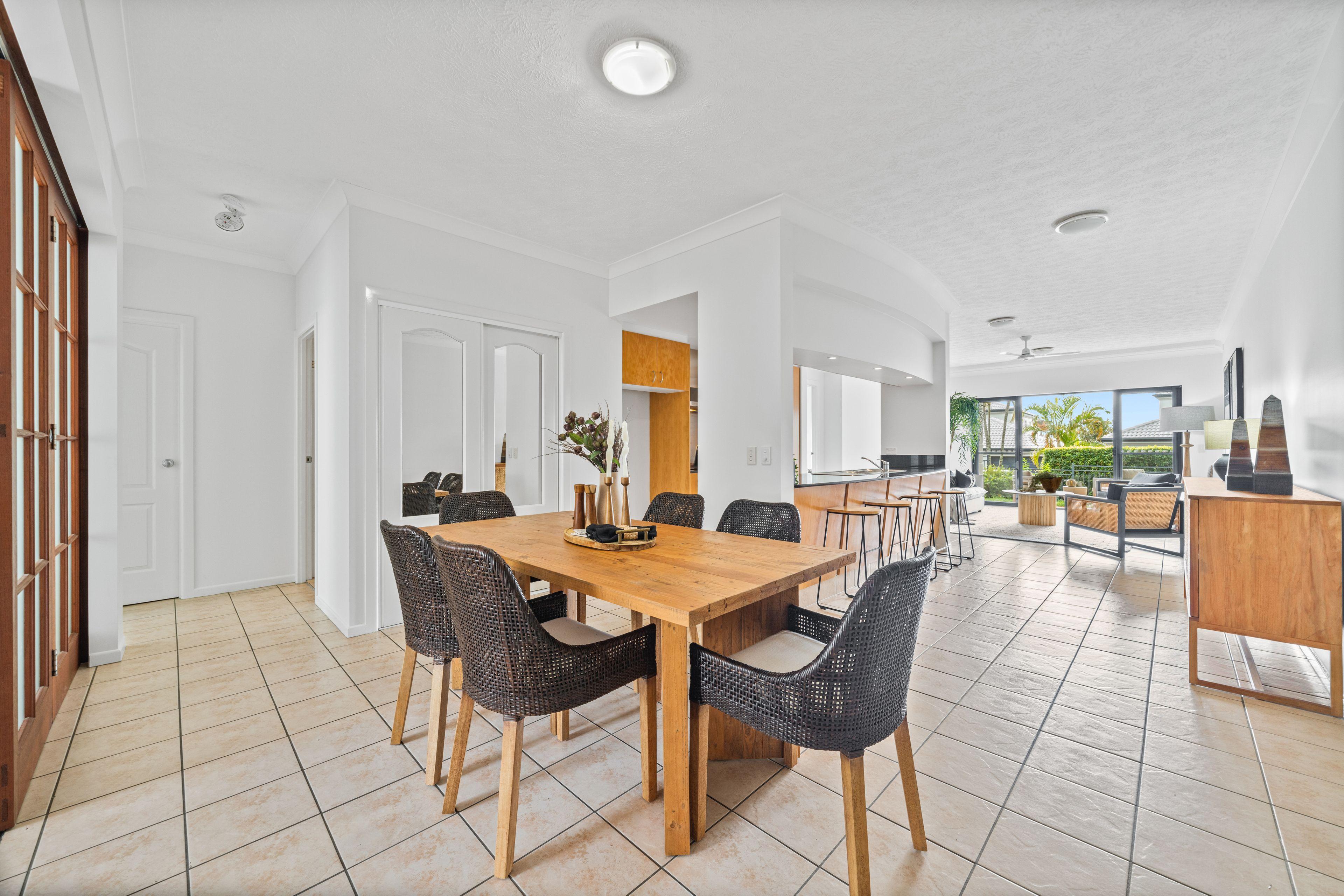 Villa for Sale: Carrara, QLD 4211, QLD, 4211