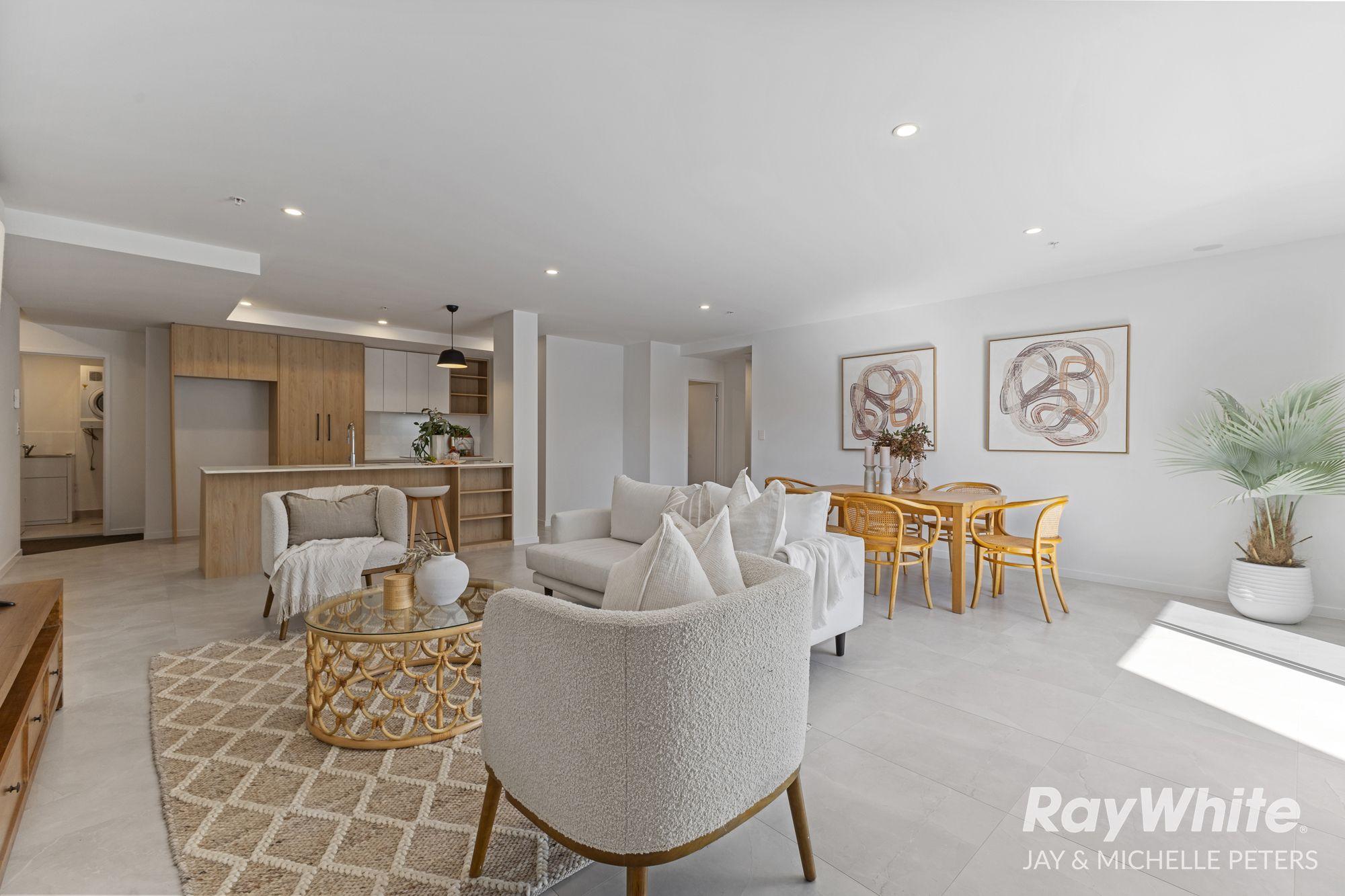 Prop-GPT: Apartment: QLD Scarborough, QLD 4020 Home For Sale