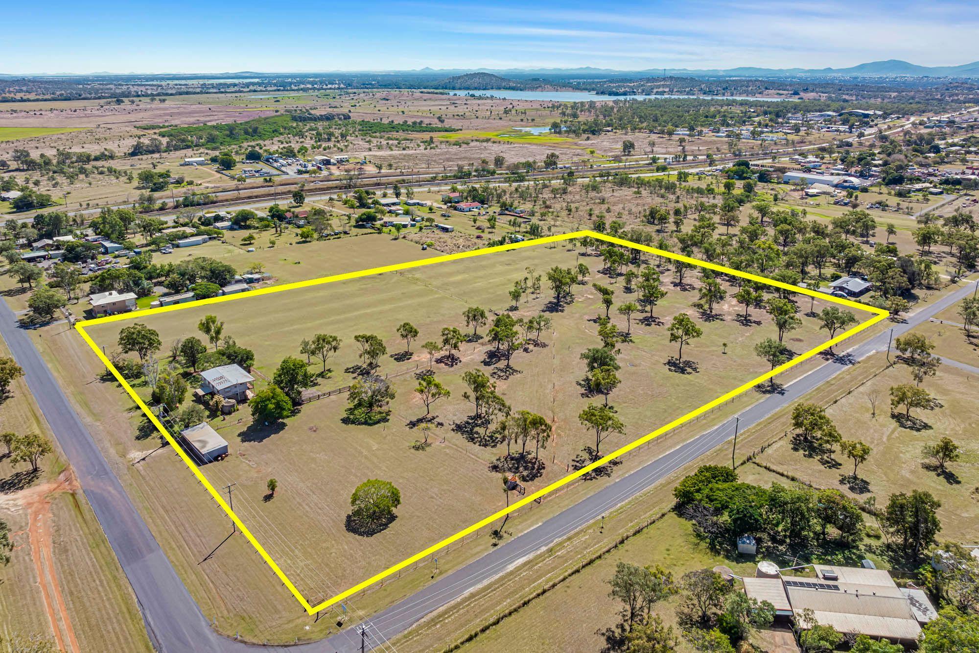 Prop-GPT: Lifestyle: QLD Gracemere, QLD 4702 Rural