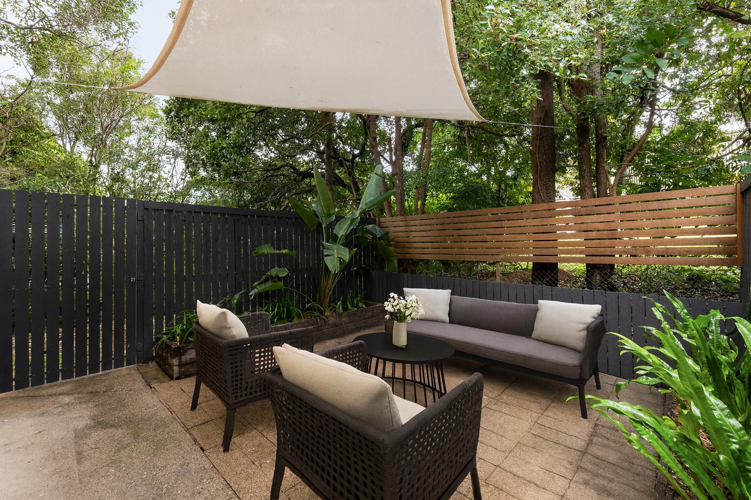 Prop-GPT: Unit: QLD Indooroopilly, QLD 4068 Home For Sale