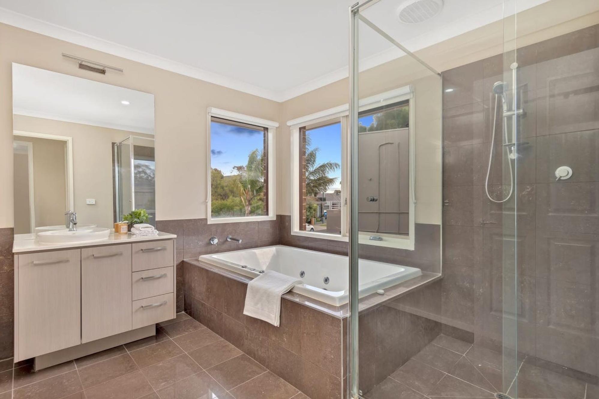 House for Sale: Roxburgh Park, VIC 3064, VIC, 3064
