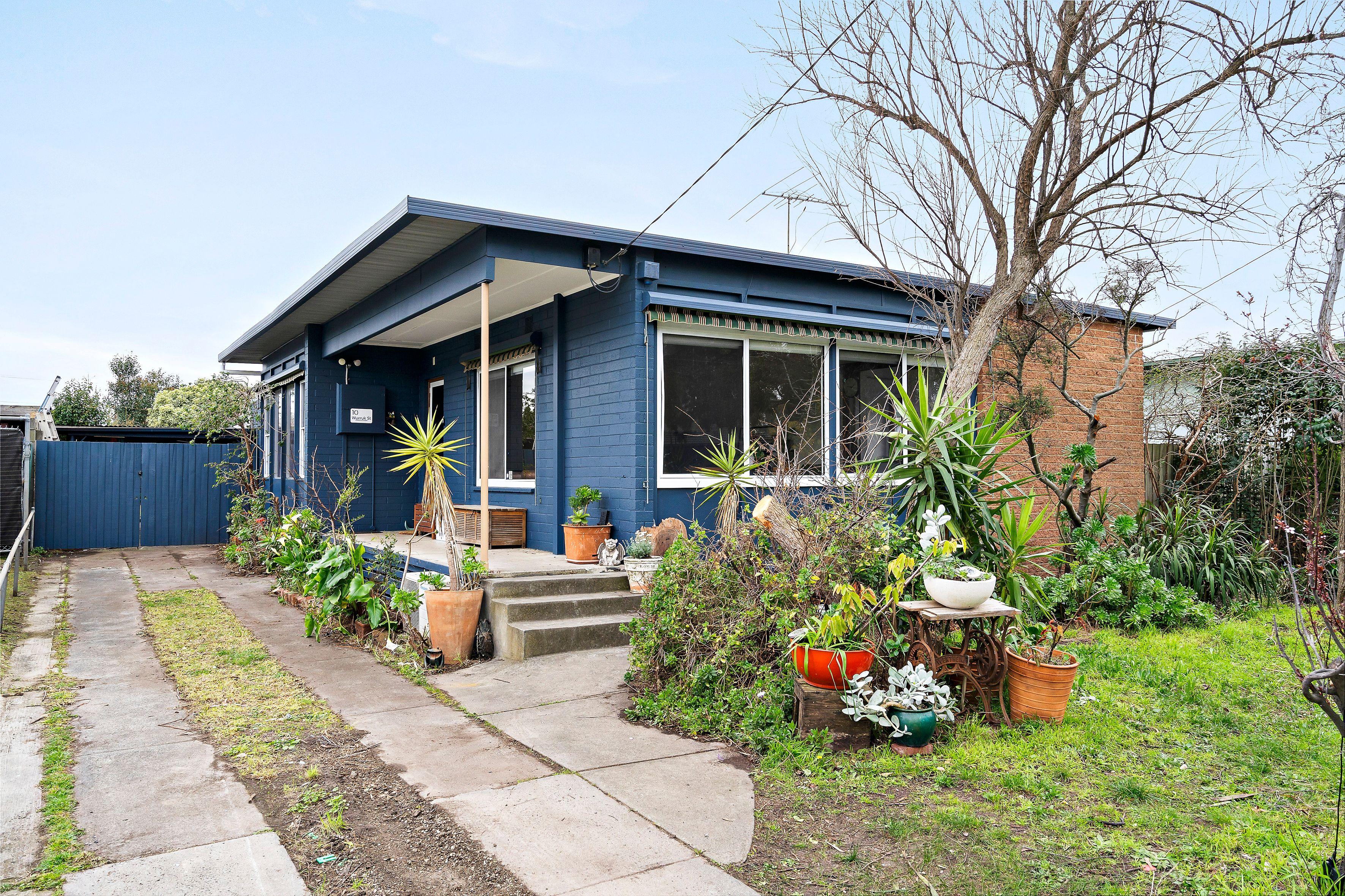 Prop-GPT: House: VIC Fawkner, VIC 3060 Home For Sale