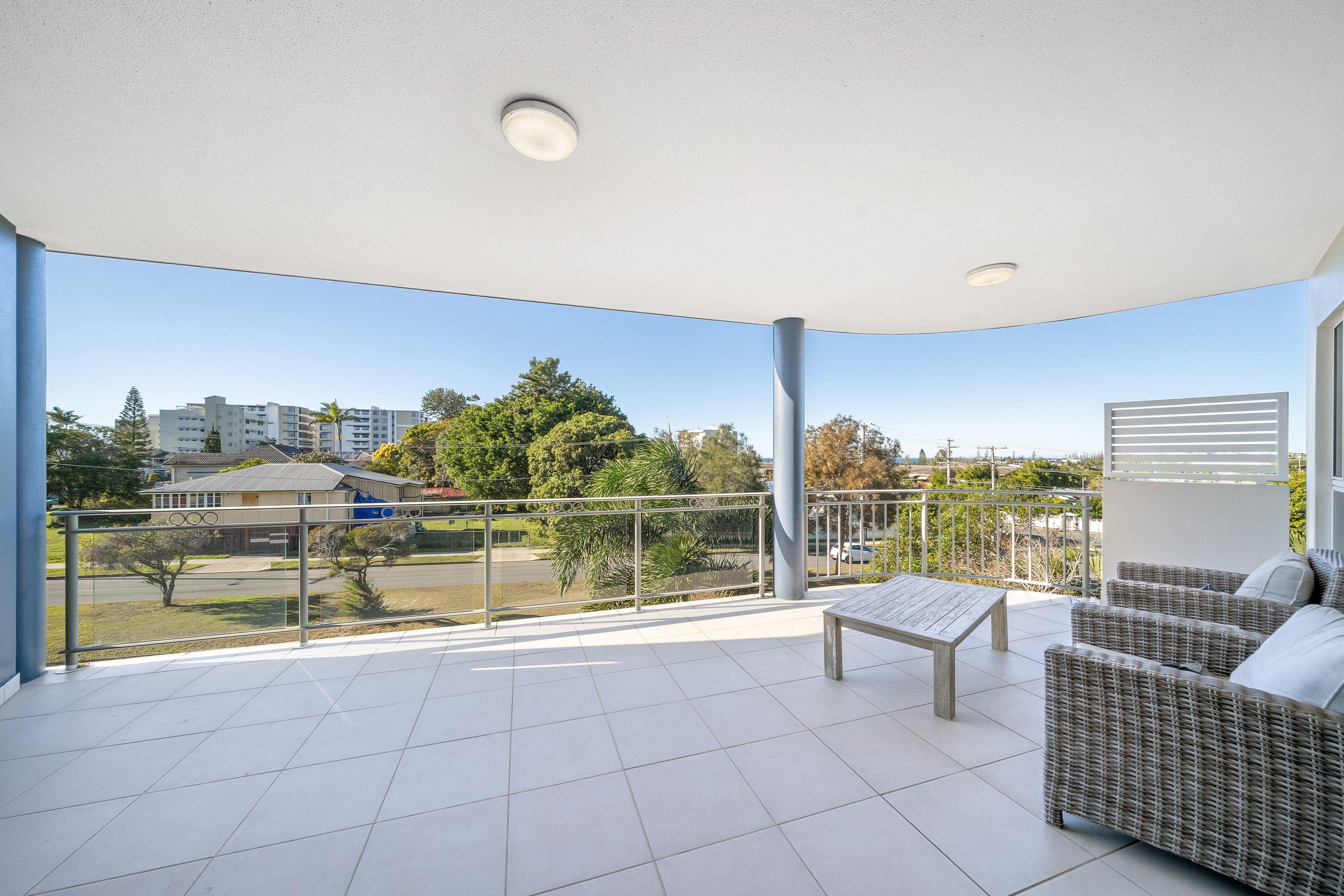 Prop-GPT: Unit: QLD Redcliffe, QLD 4020 Home For Sale