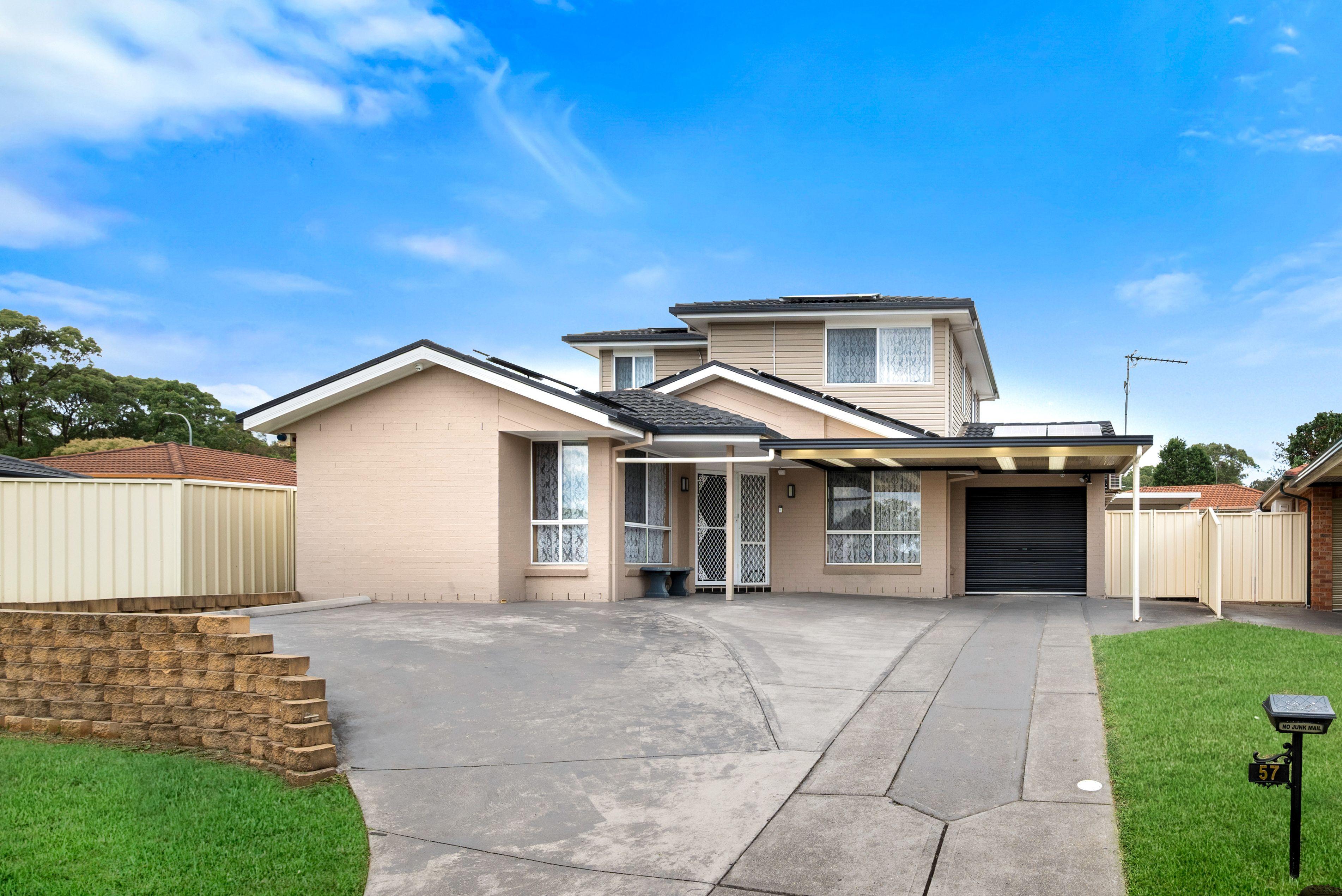 Prop-GPT: House: NSW St Helens Park, NSW 2560 Home For Sale