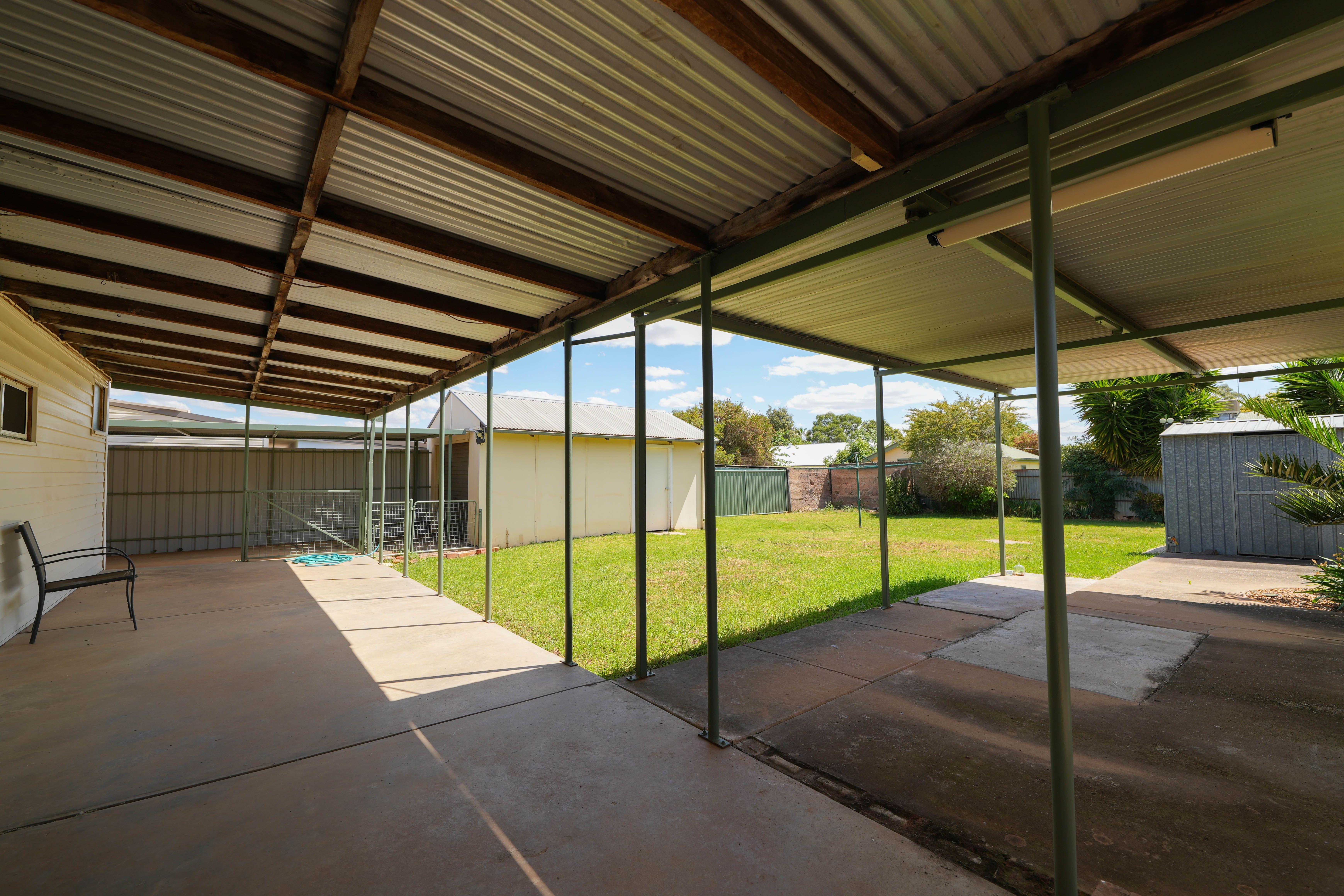 House for Sale: Parkes, NSW 2870, NSW, 2870
