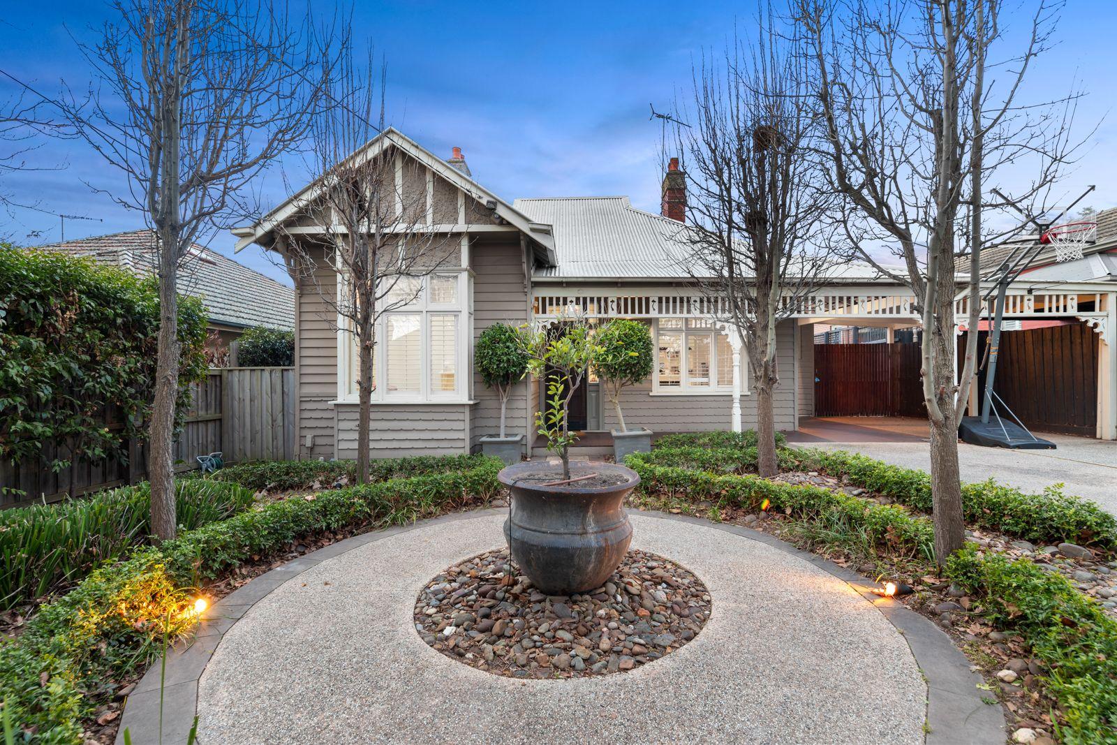 Prop-GPT: House: VIC Glen Iris, VIC 3146 Home For Sale