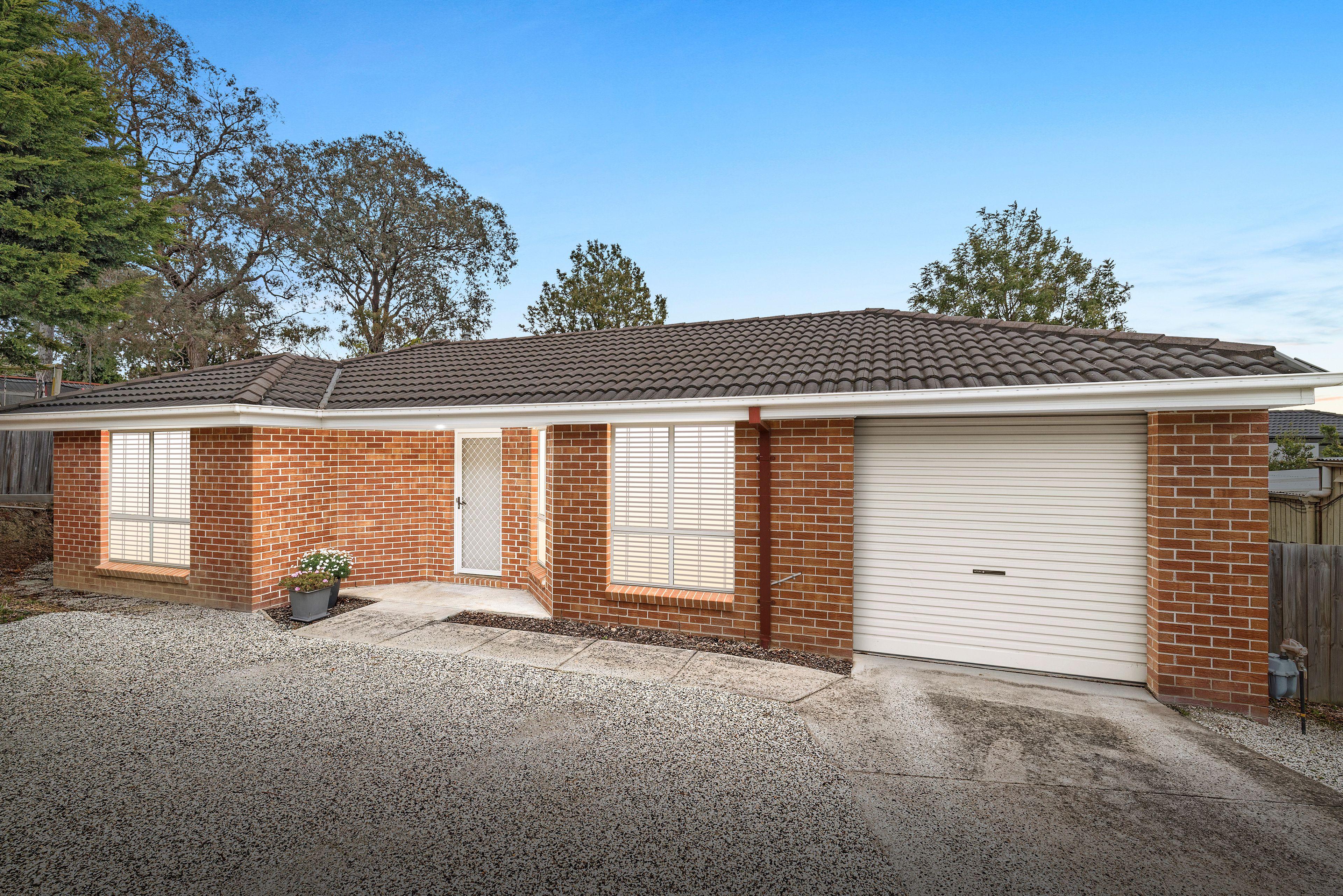 Prop-GPT: Unit: VIC Mooroolbark, VIC 3138 Home For Sale