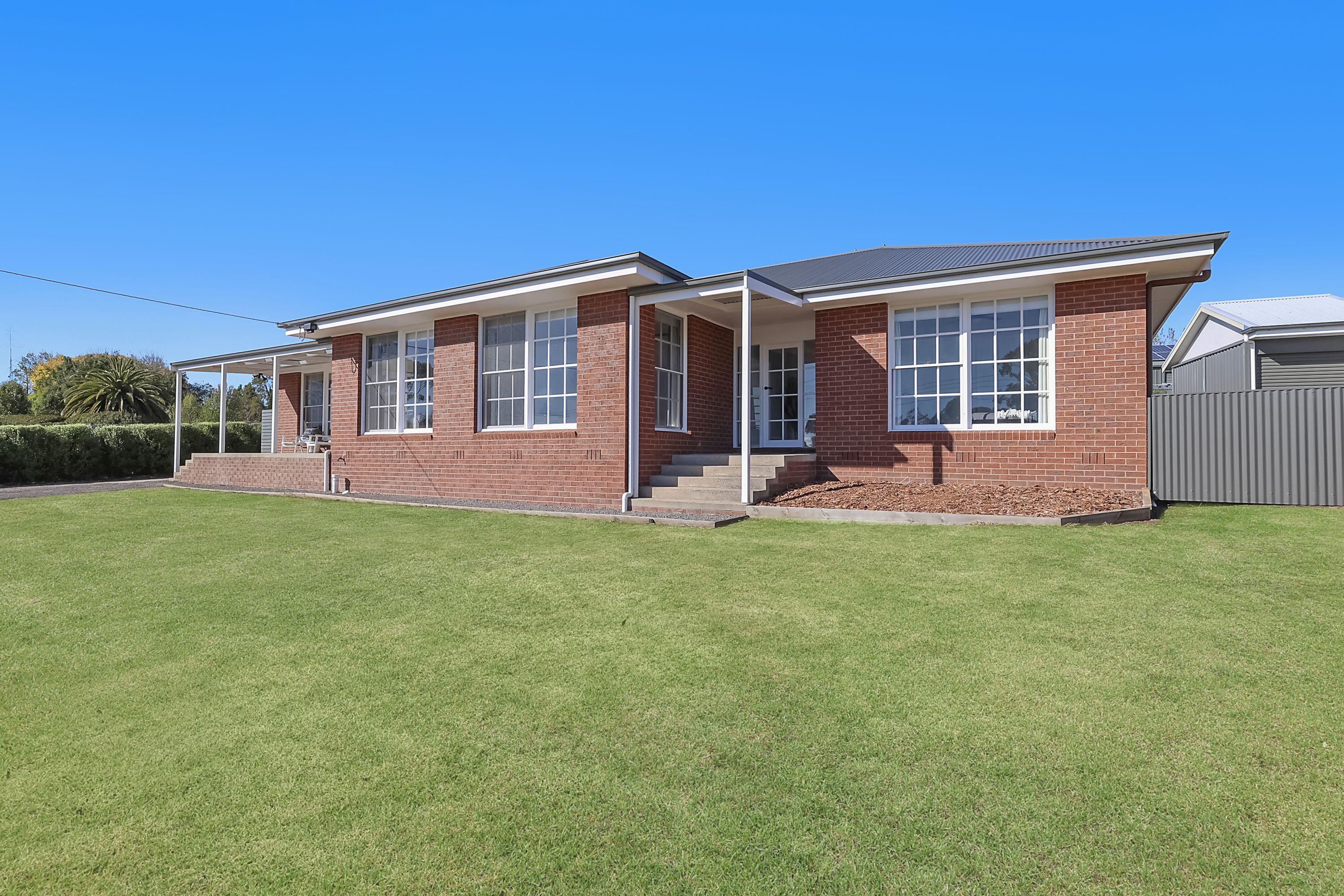 Prop-GPT: House: VIC Camperdown, VIC 3260 Home For Sale