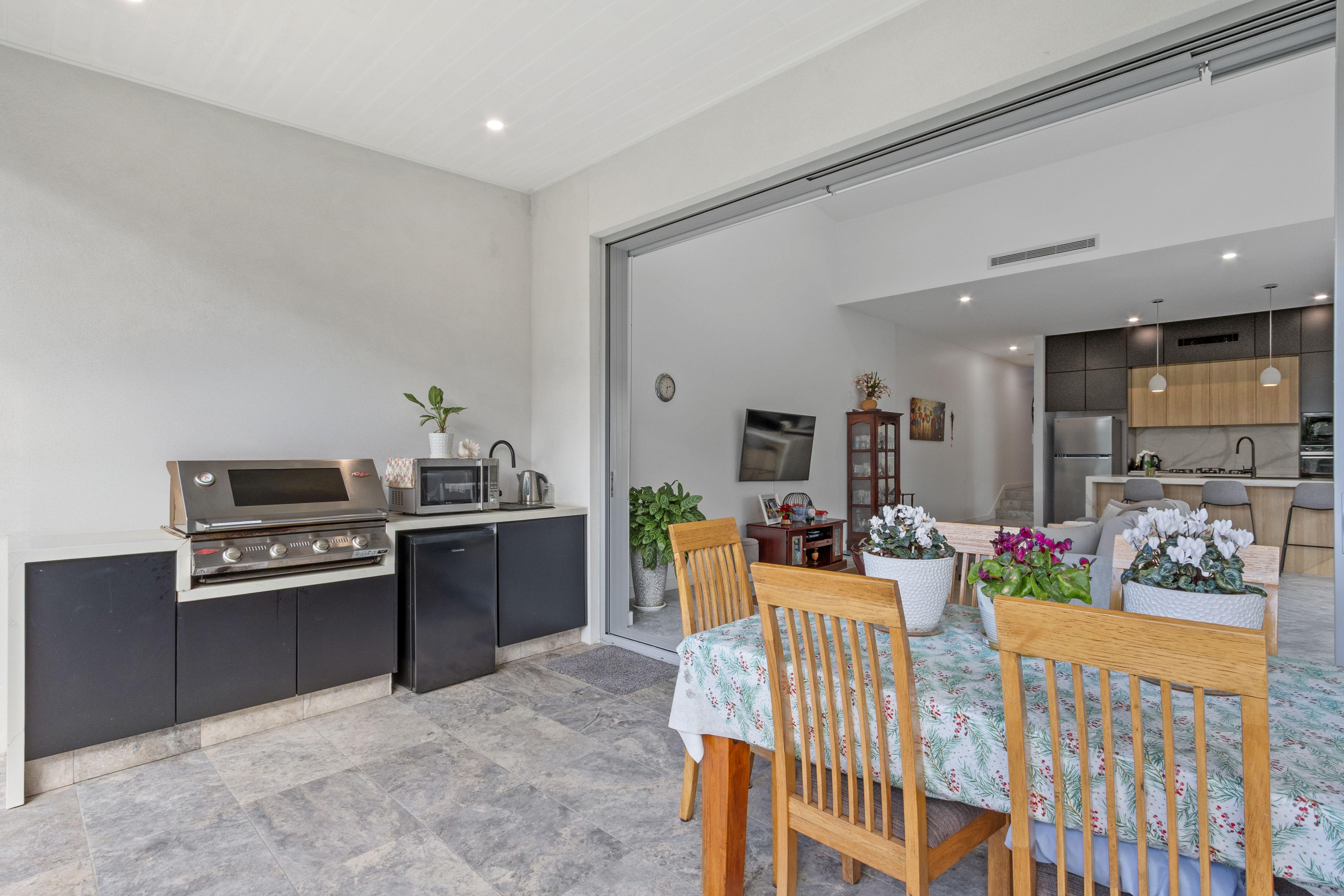 DuplexSemi-detached for Sale: Caringbah, NSW 2229, NSW, 2229