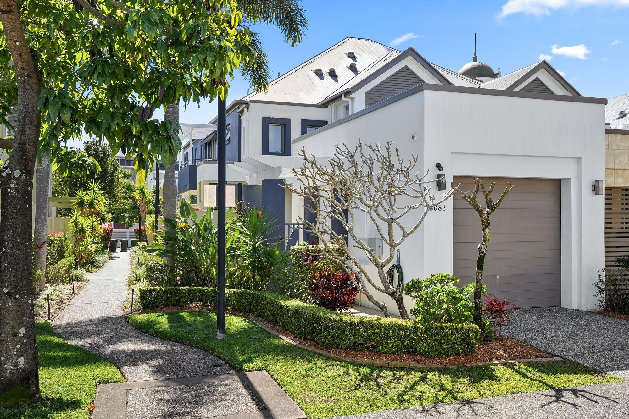 Prop-GPT: Villa: QLD Carrara, QLD 4211 Home For Sale