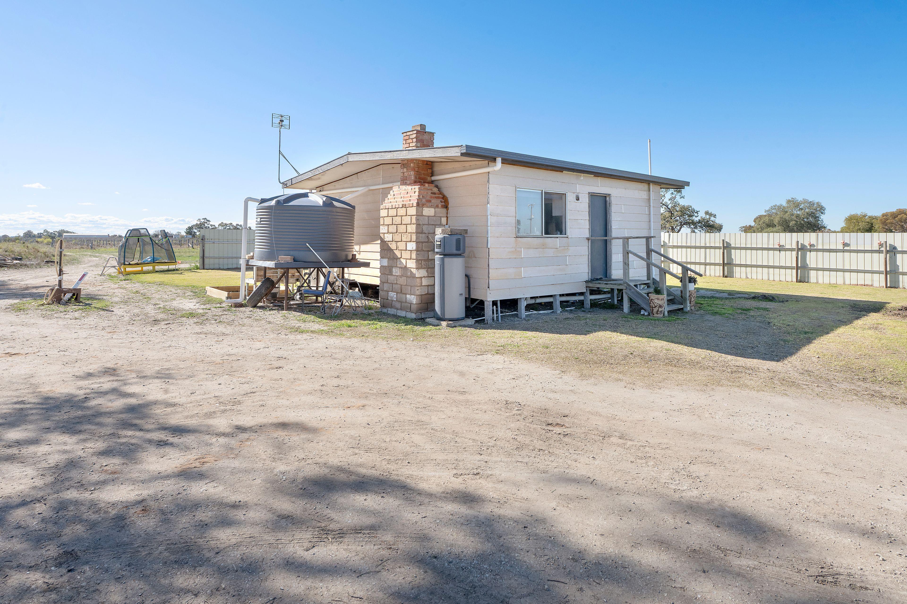 Prop-GPT: Farmlet: VIC Woorinen, VIC 3589 Rural