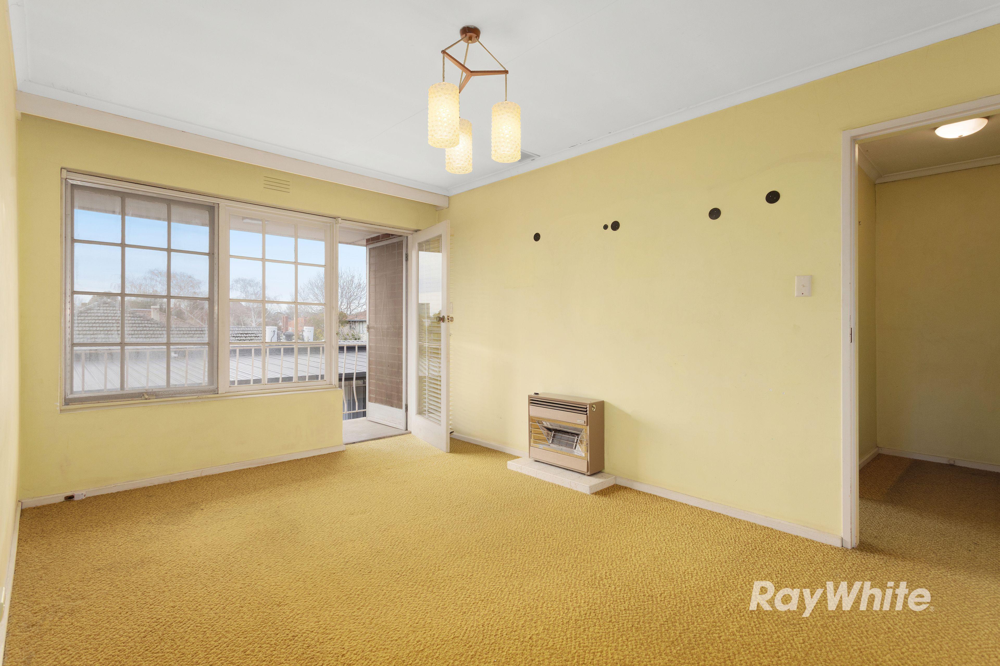 Prop-GPT: Apartment: VIC Murrumbeena, VIC 3163 Home For Sale