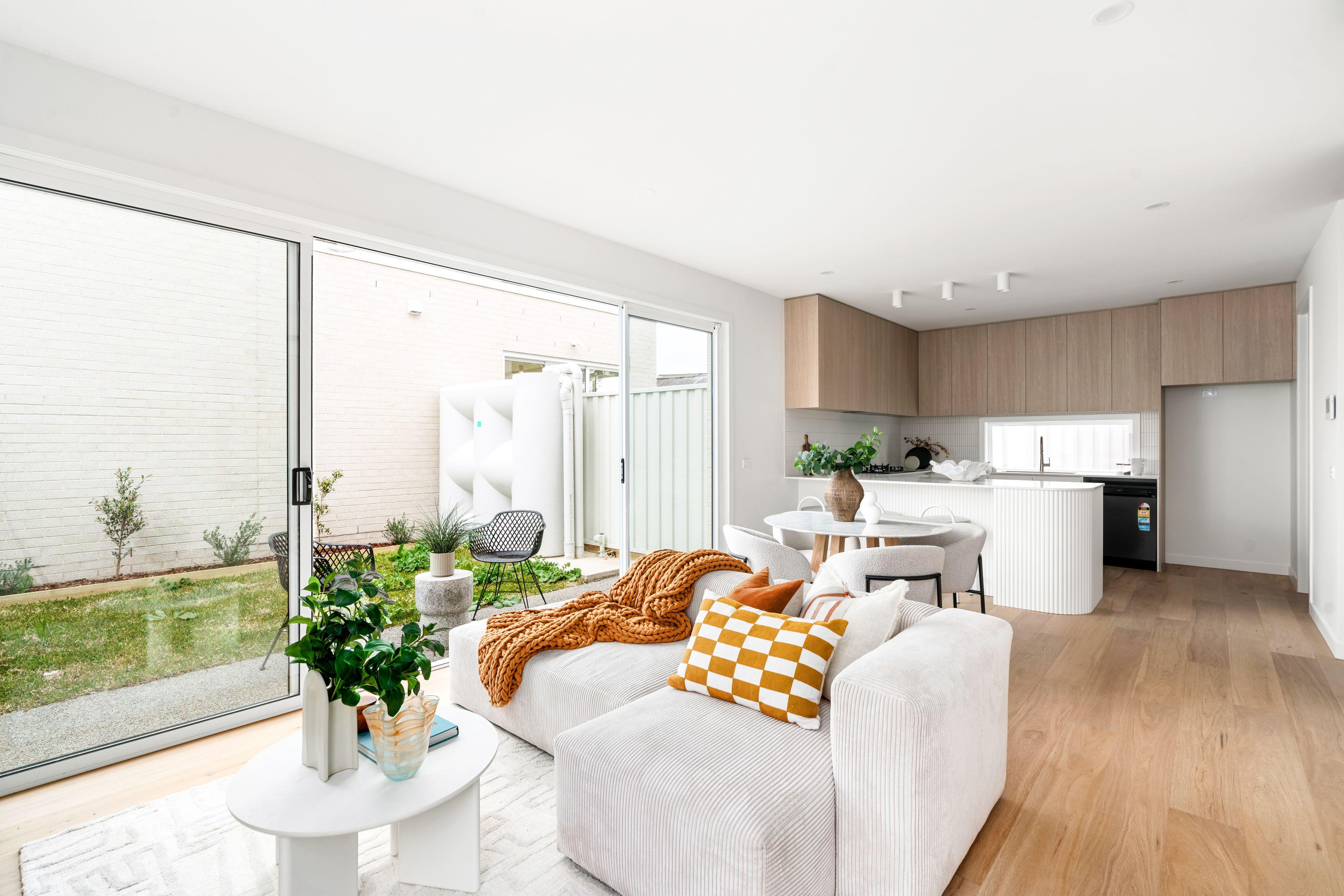 Prop-GPT: Townhouse: VIC Reservoir, VIC 3073 Home For Sale