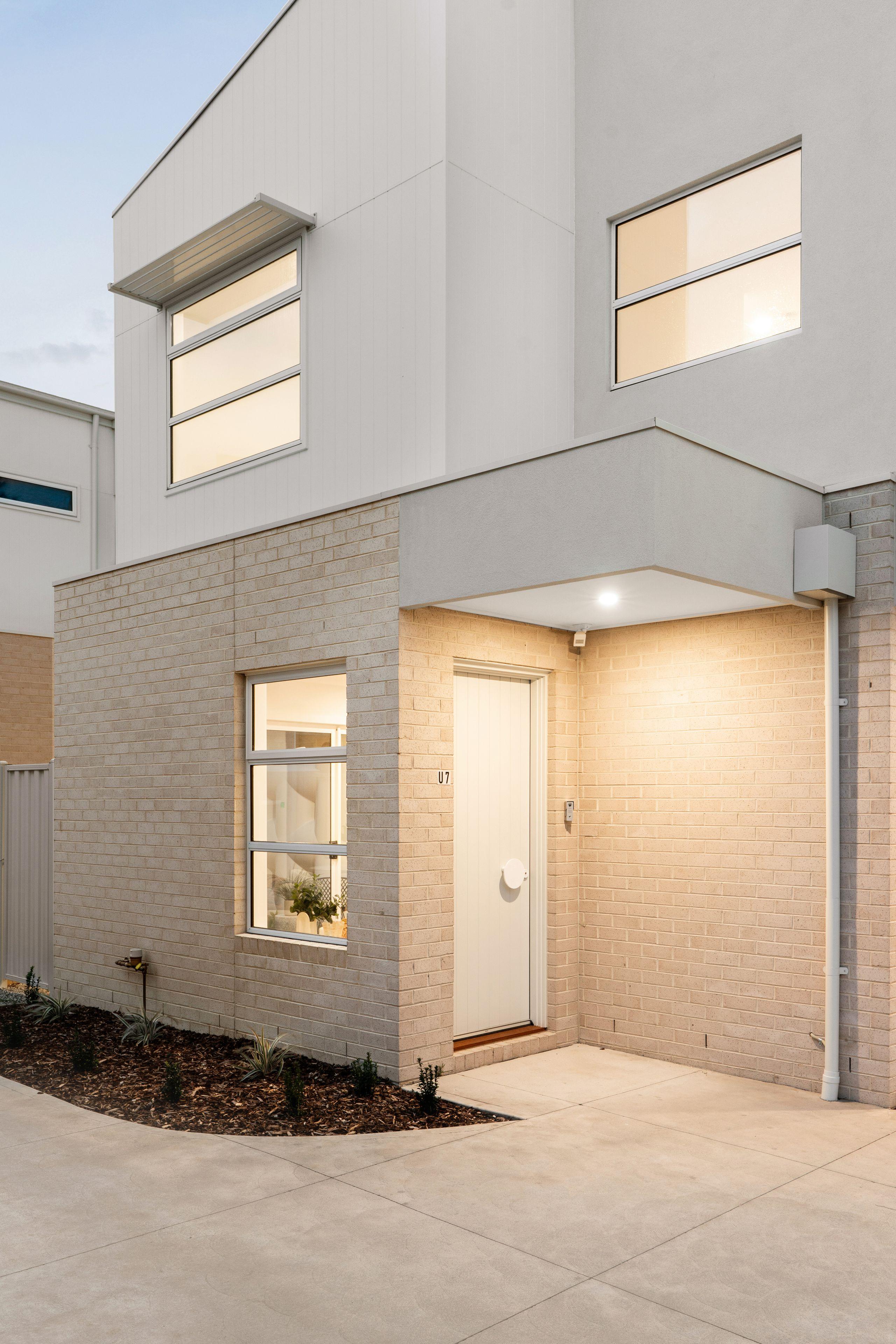 Townhouse for Sale: Reservoir, VIC 3073, VIC, 3073