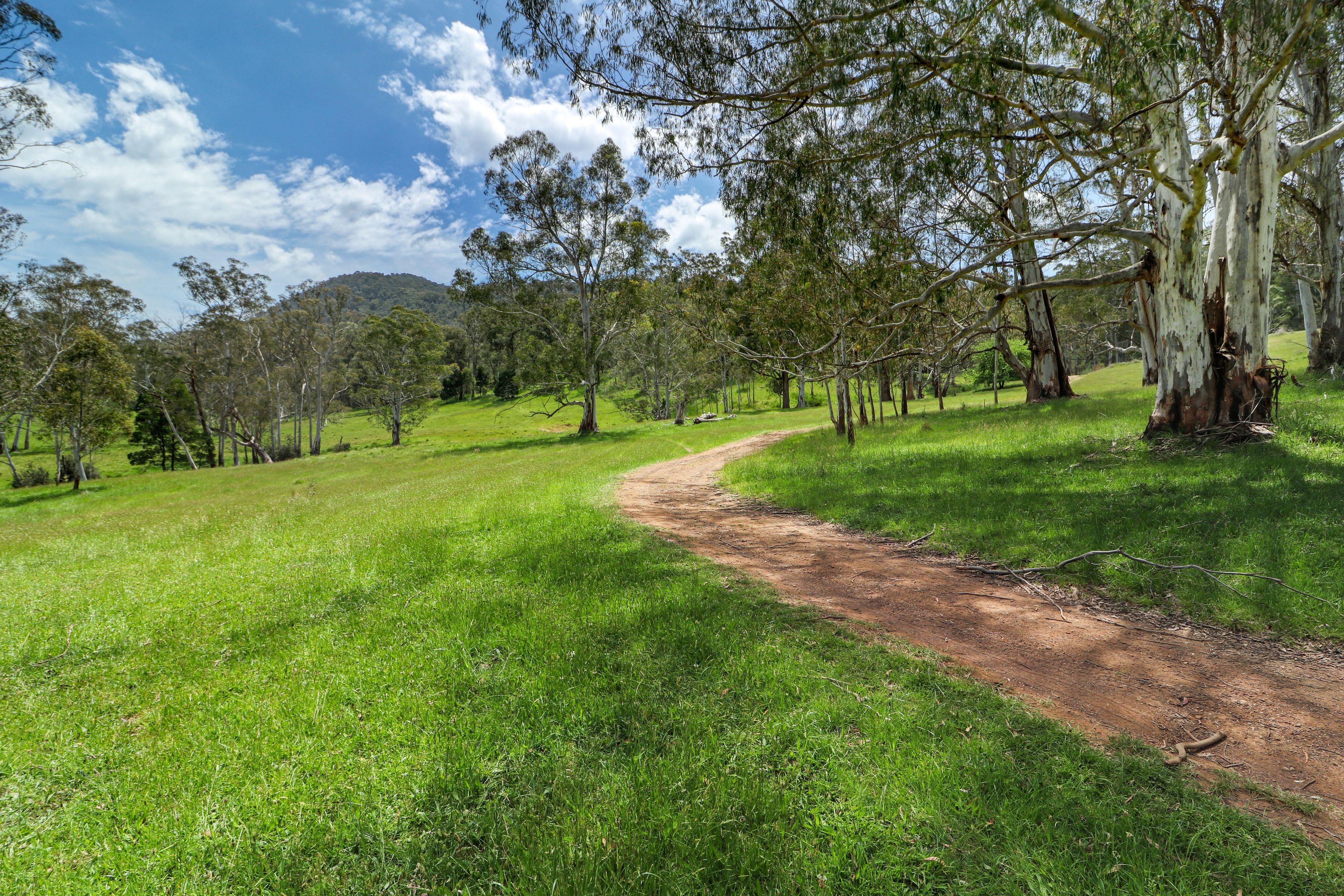 Land for Sale: Howqua Hills, VIC 3723, VIC, 3723