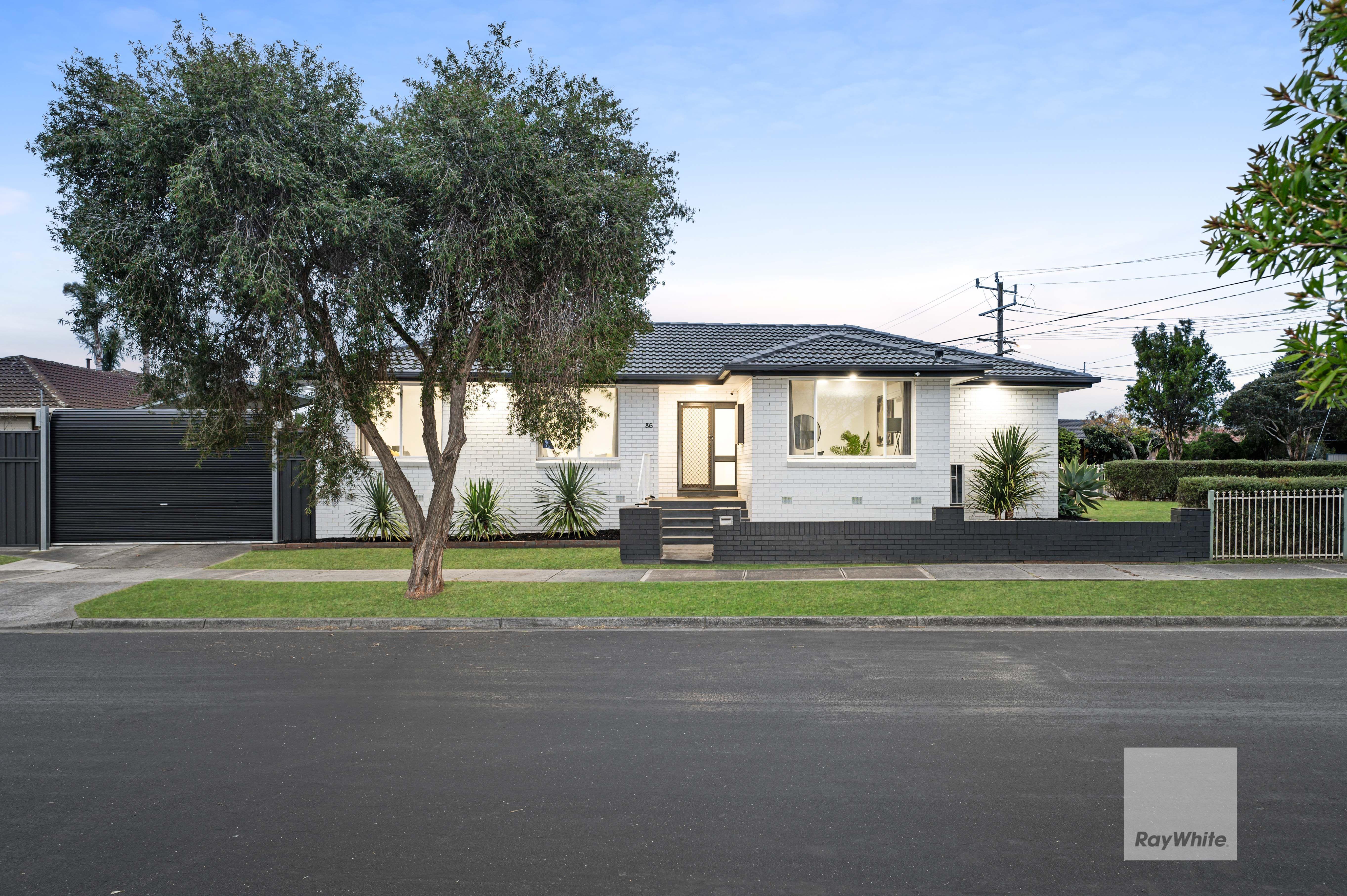 Prop-GPT: House: VIC Tullamarine, VIC 3043 Home For Sale