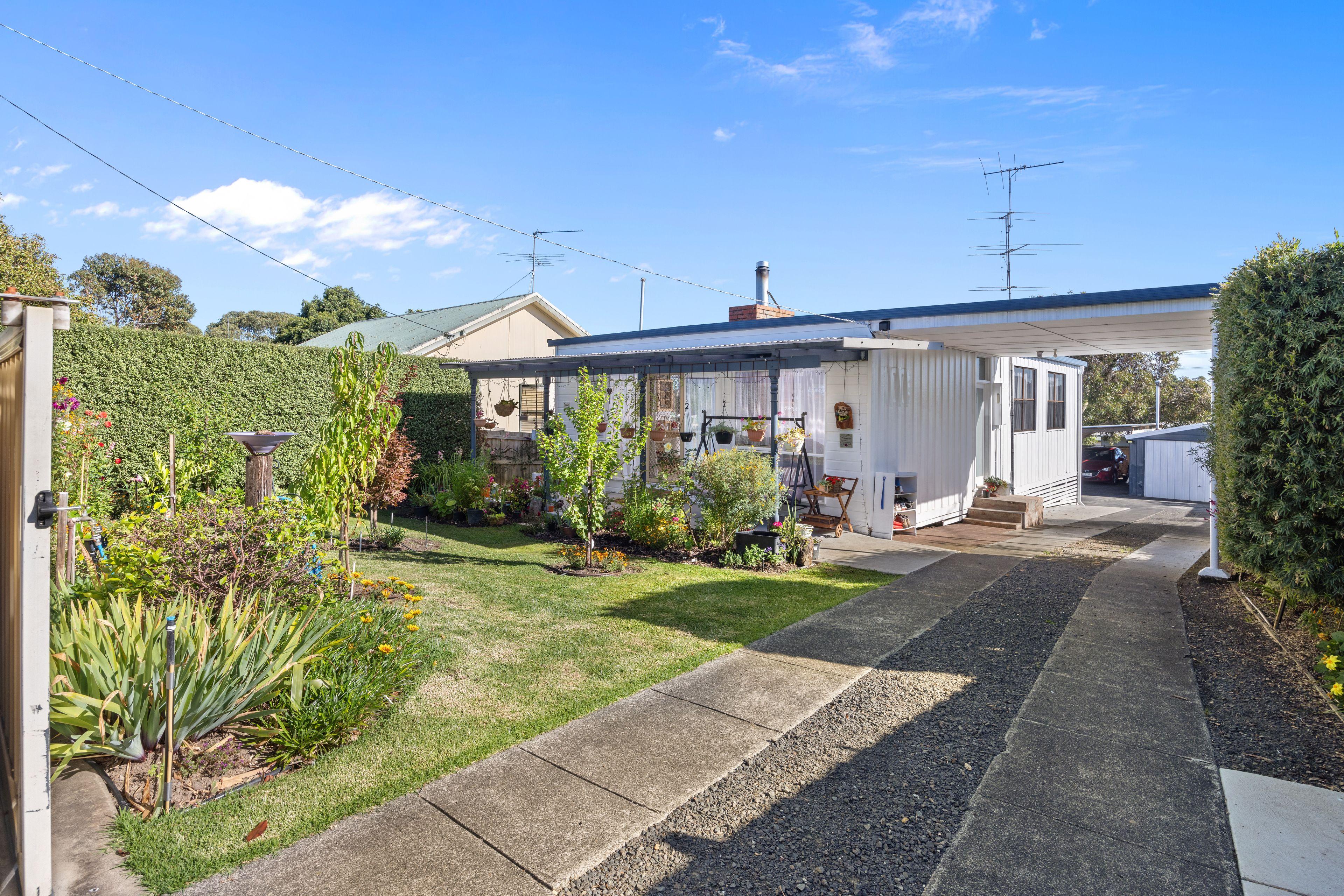 Prop-GPT: House: VIC Leongatha, VIC 3953 Home For Sale