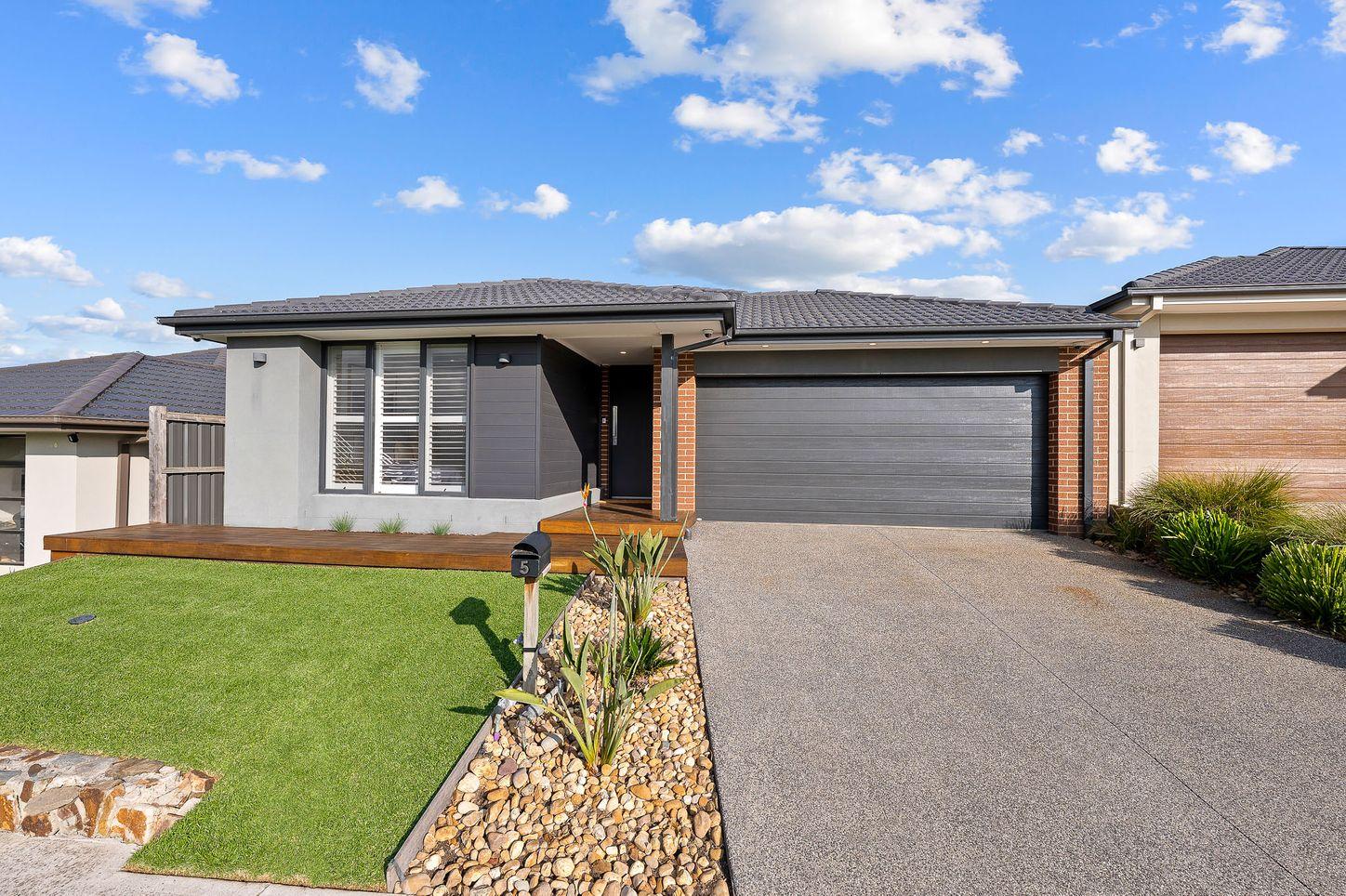 Prop-GPT: House: VIC Botanic Ridge, VIC 3977 Victoria 3977