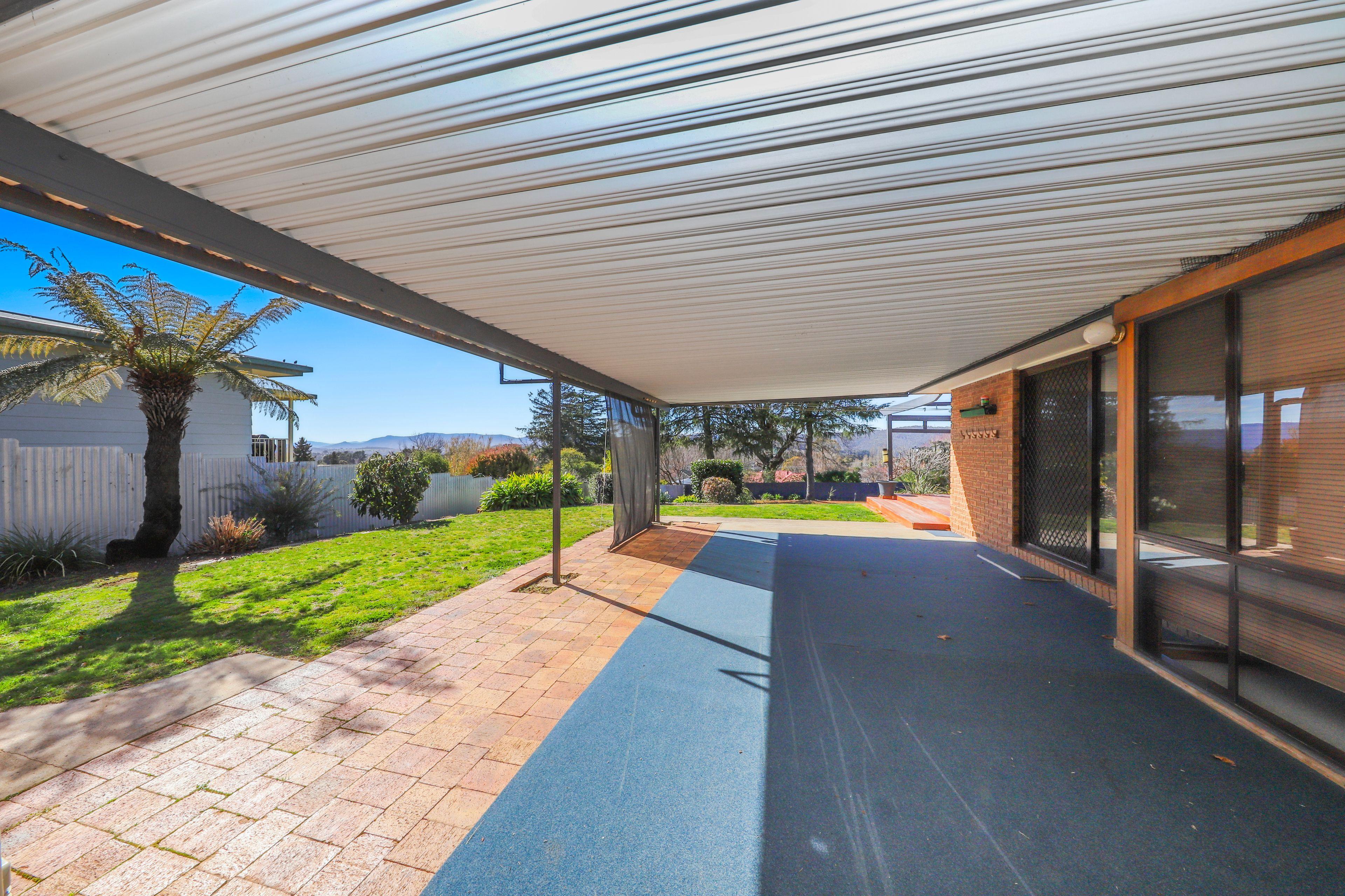 House for Sale: Batlow, NSW 2730, NSW, 2730