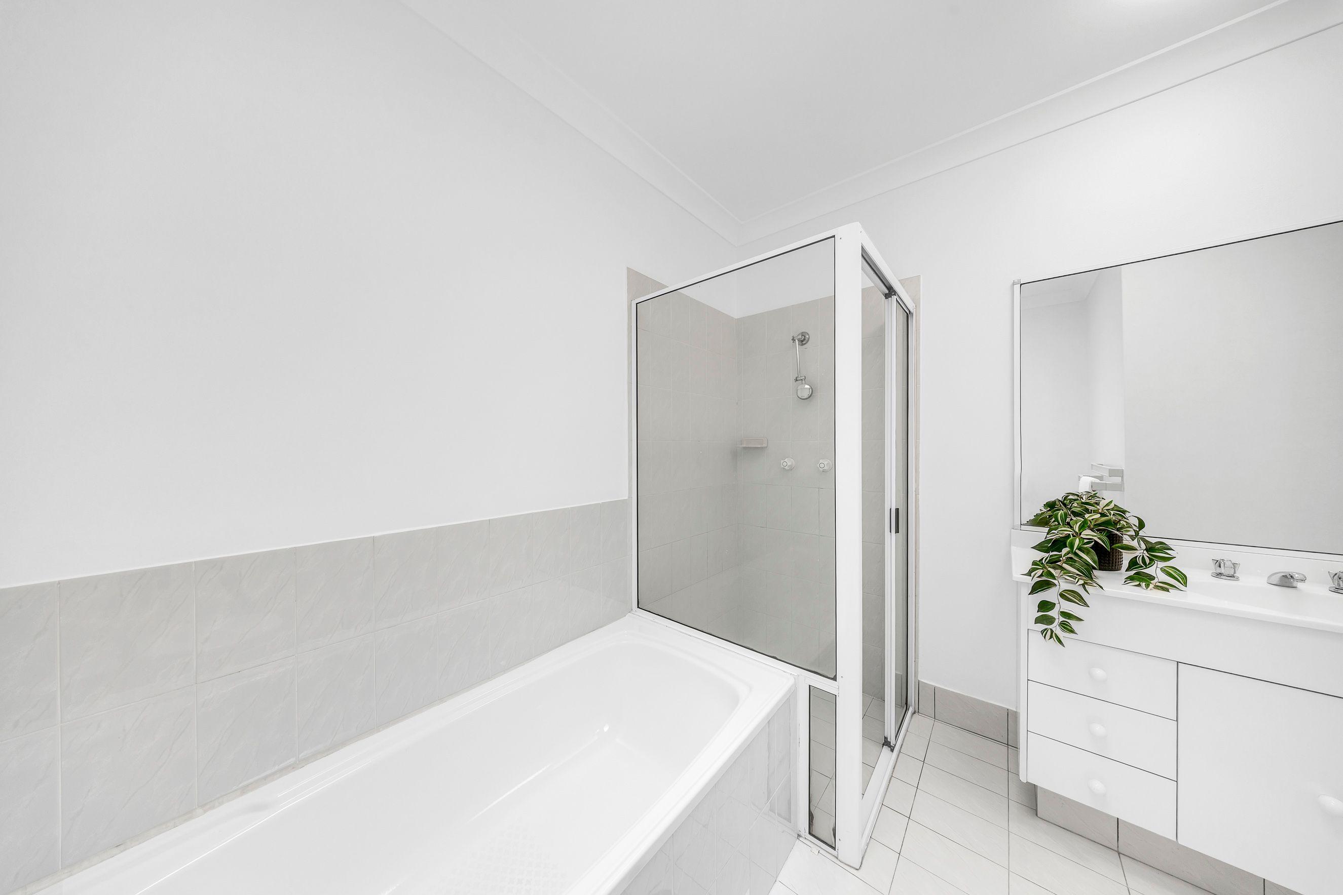 Townhouse for Sale: Kirrawee, NSW 2232, NSW, 2232