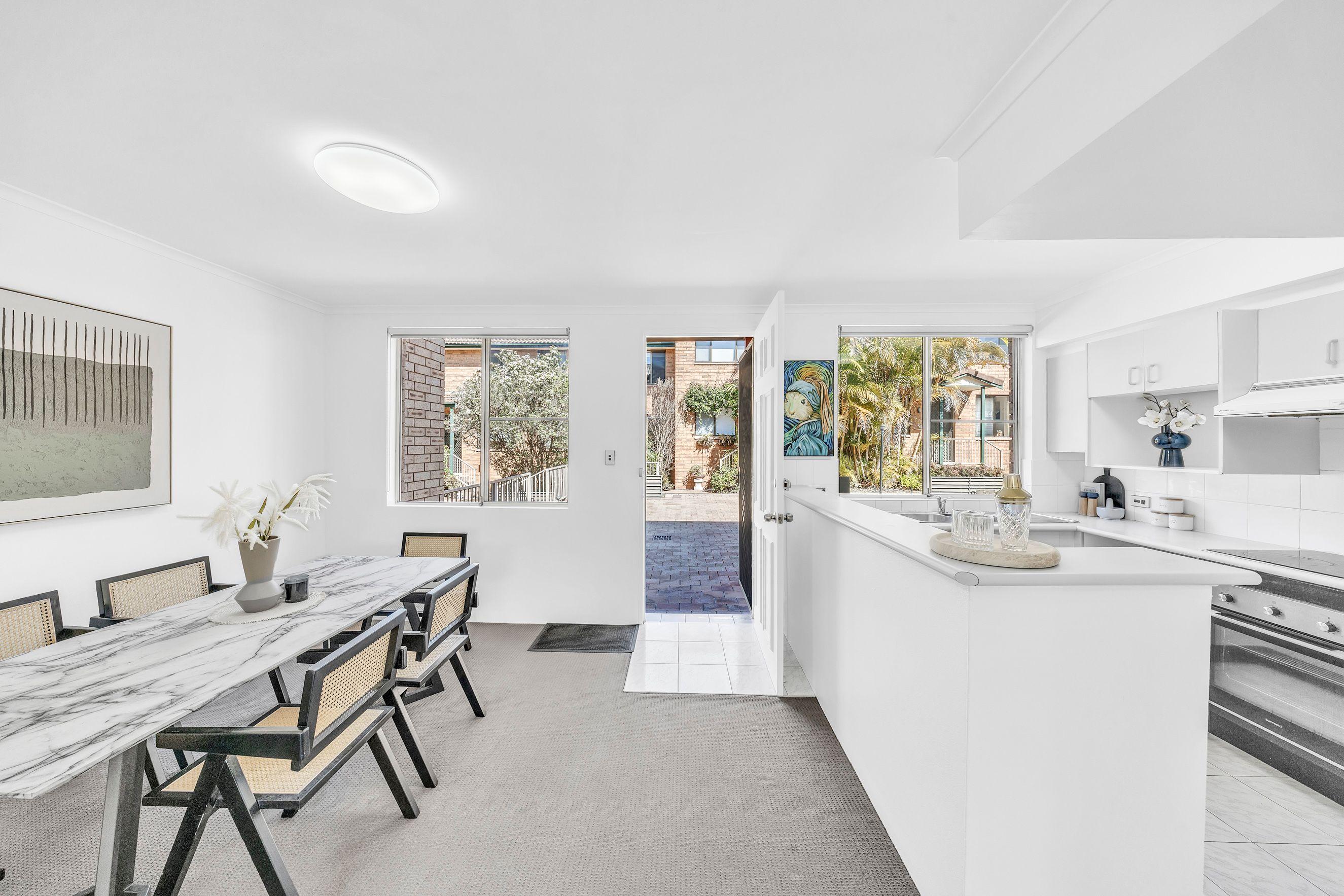 Townhouse for Sale: Kirrawee, NSW 2232, NSW, 2232
