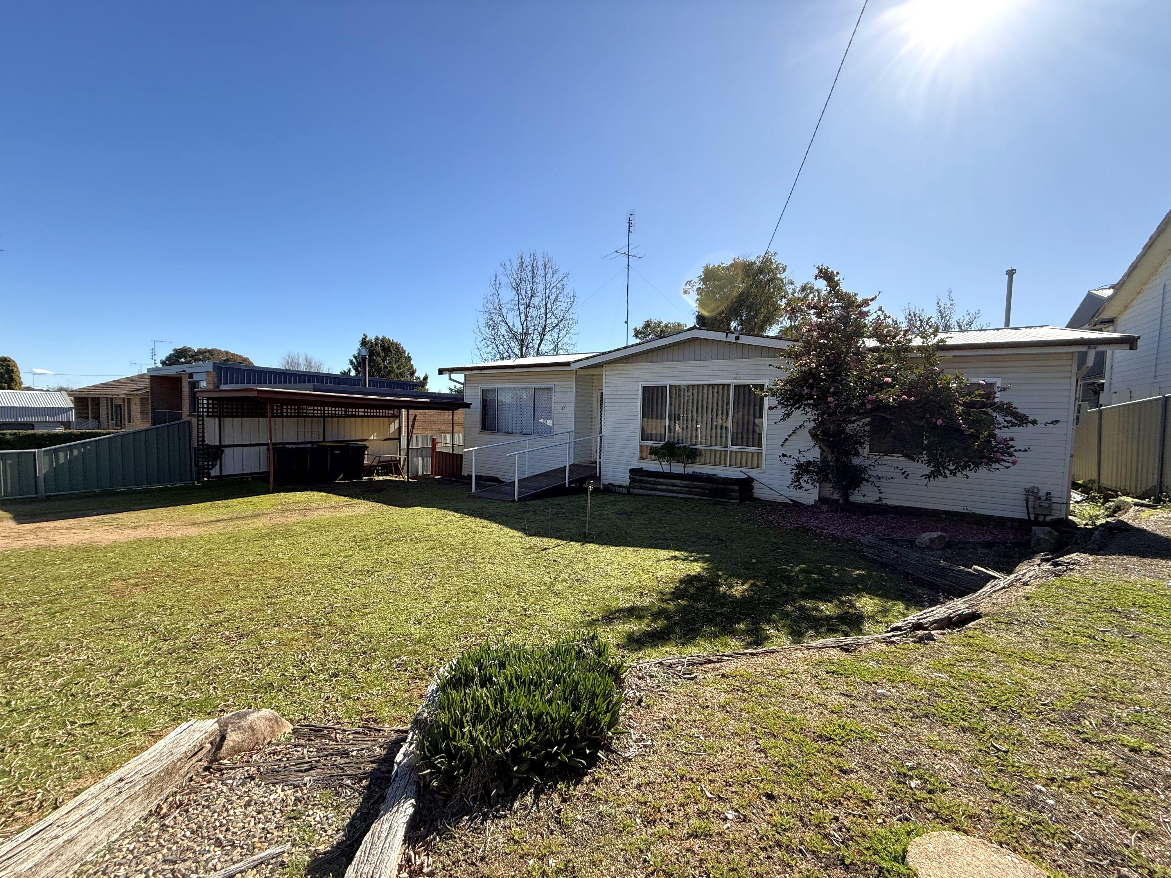 Prop-GPT: House: NSW Young, NSW 2594 Home For Sale