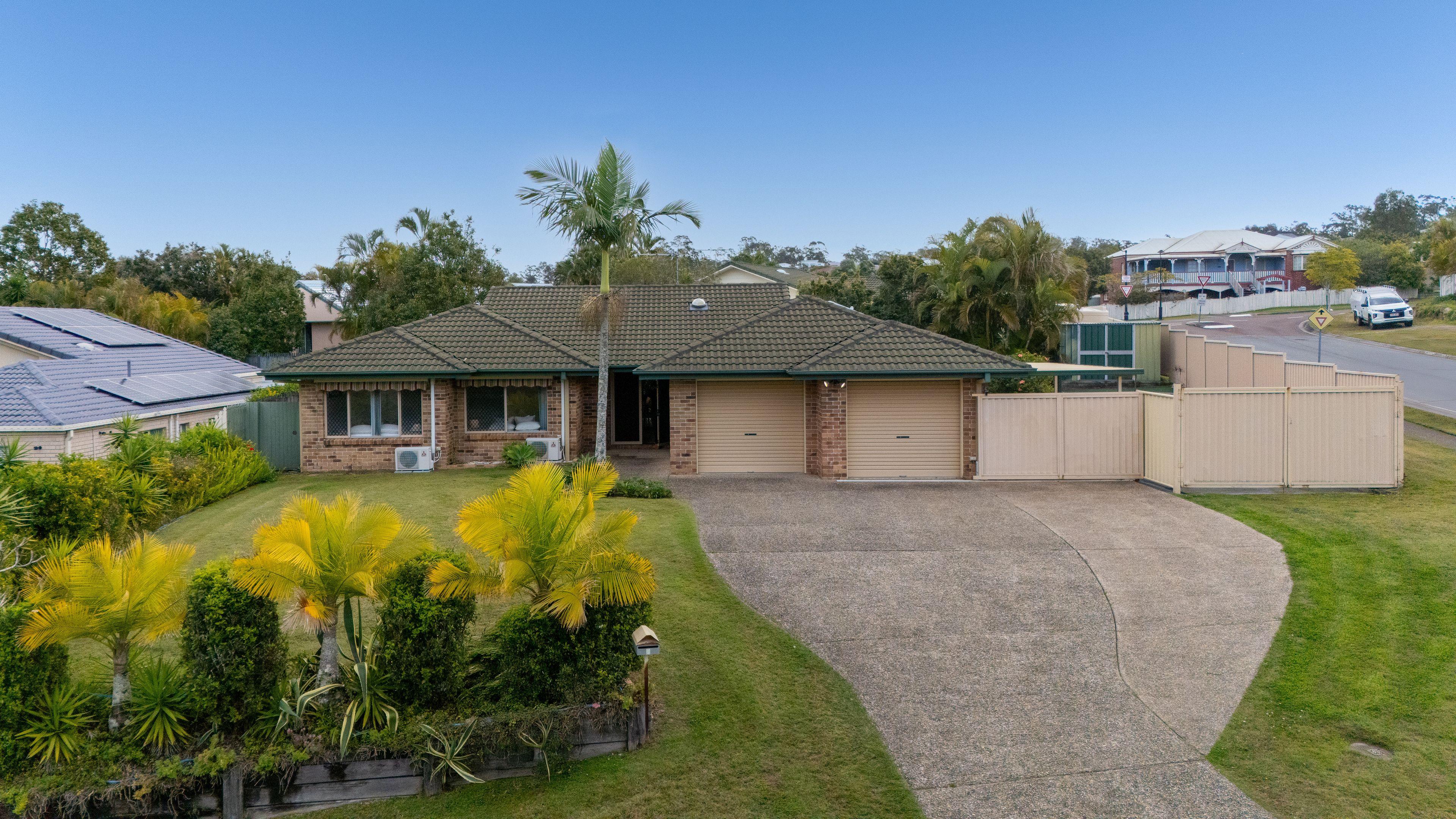 Prop-GPT: House: QLD Arana Hills, QLD 4054 Home For Sale