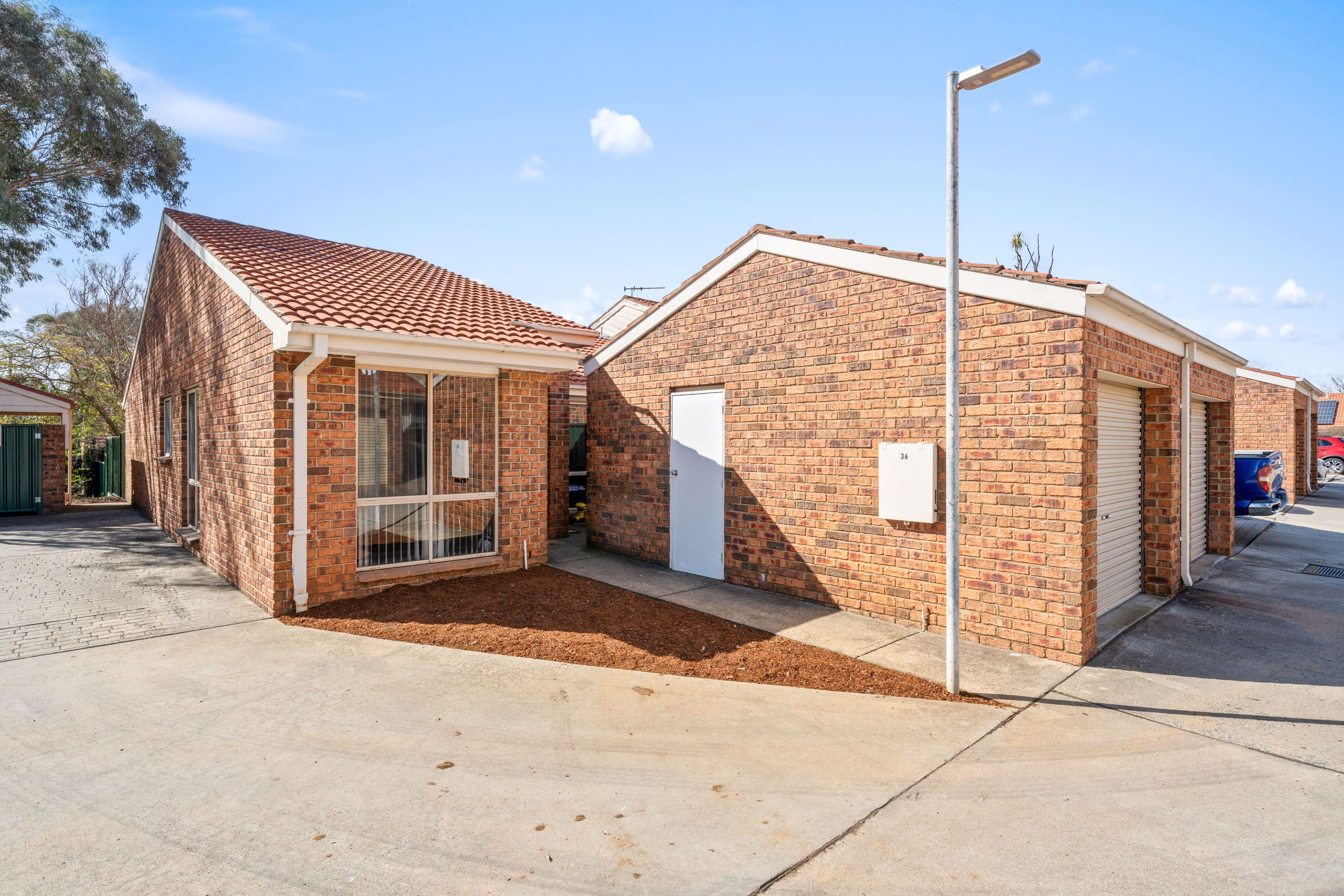 House for Sale: Holt, ACT 2615, ACT, 2615