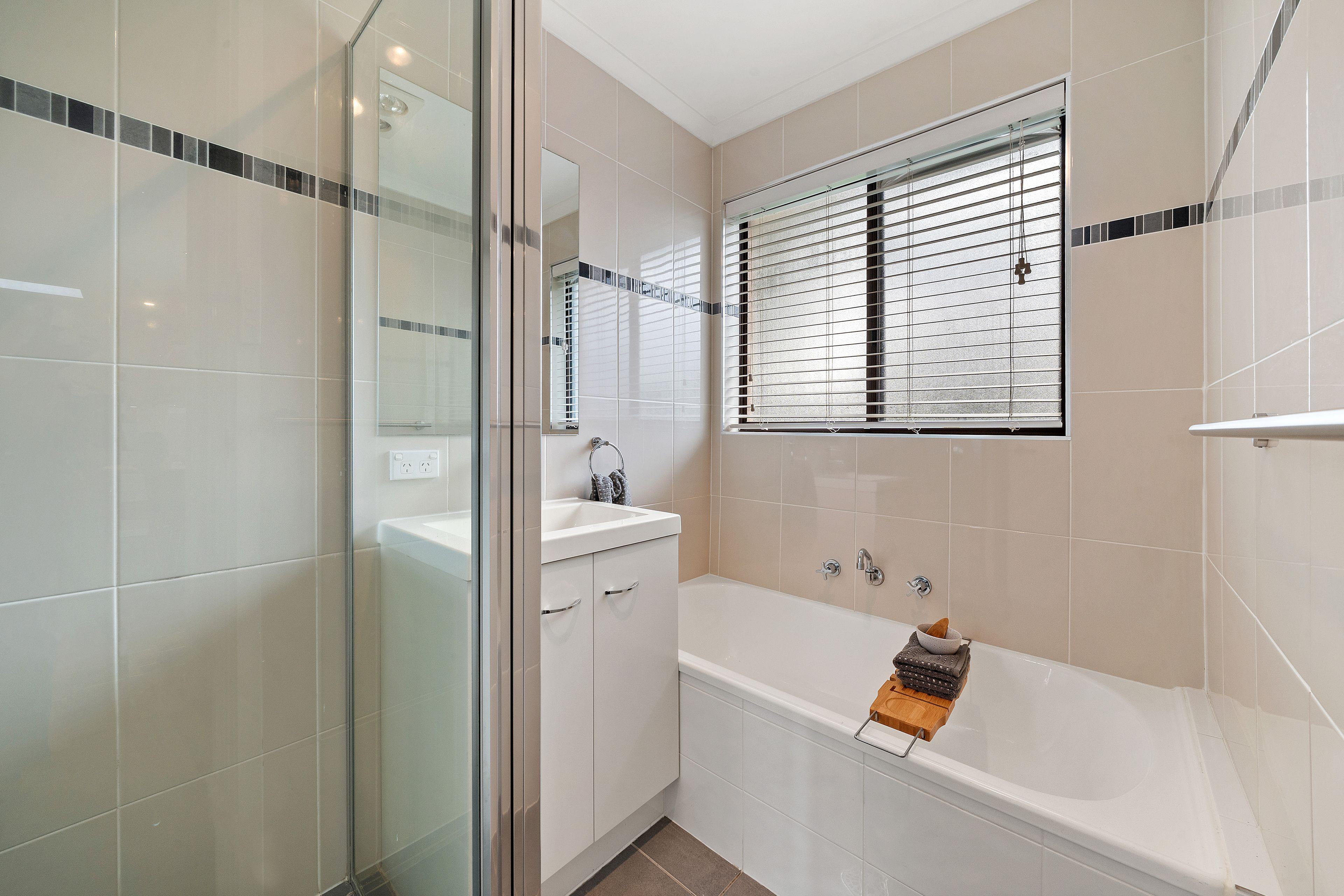 Townhouse for Sale: Macgregor, ACT 2615, ACT, 2615