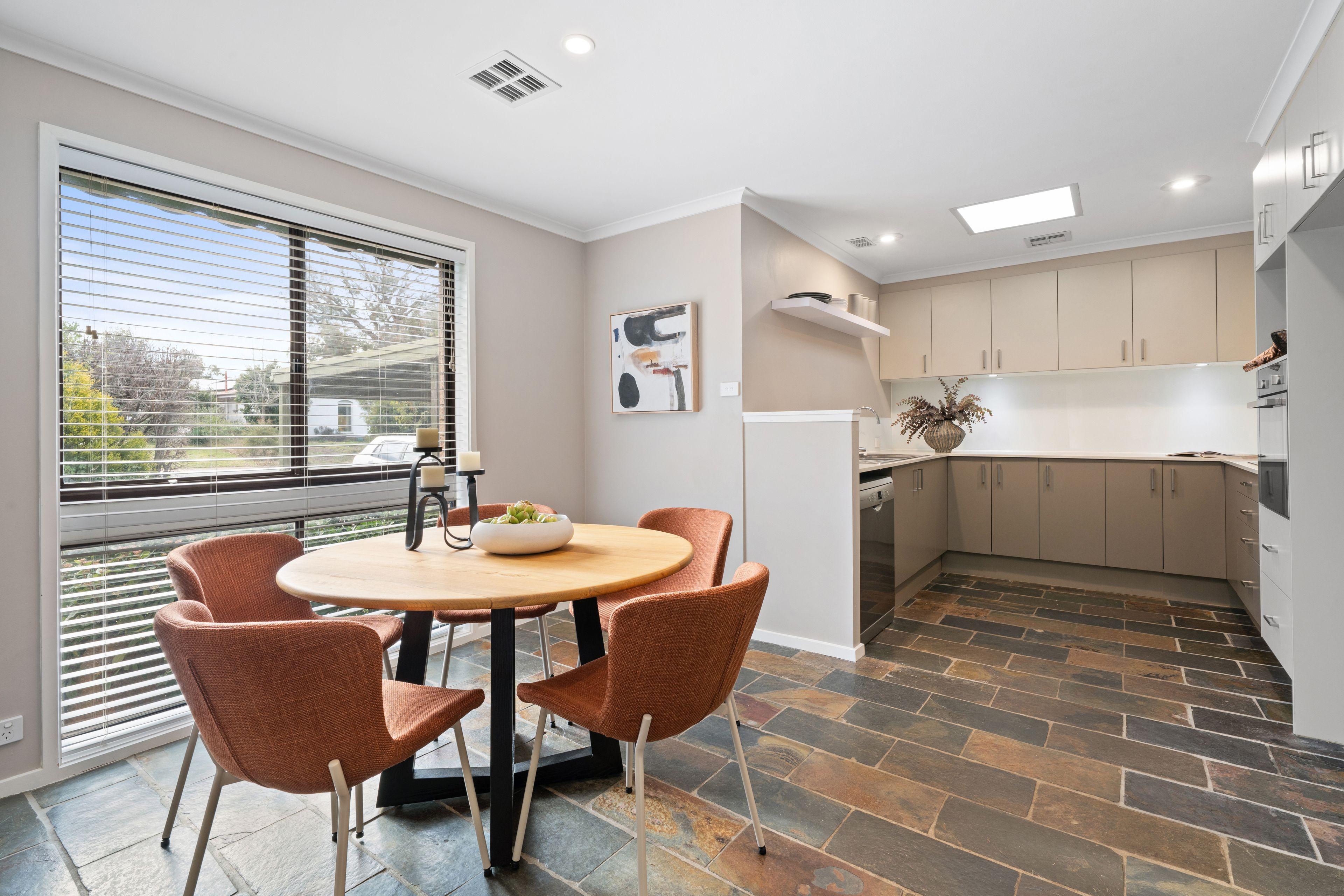 Townhouse for Sale: Macgregor, ACT 2615, ACT, 2615