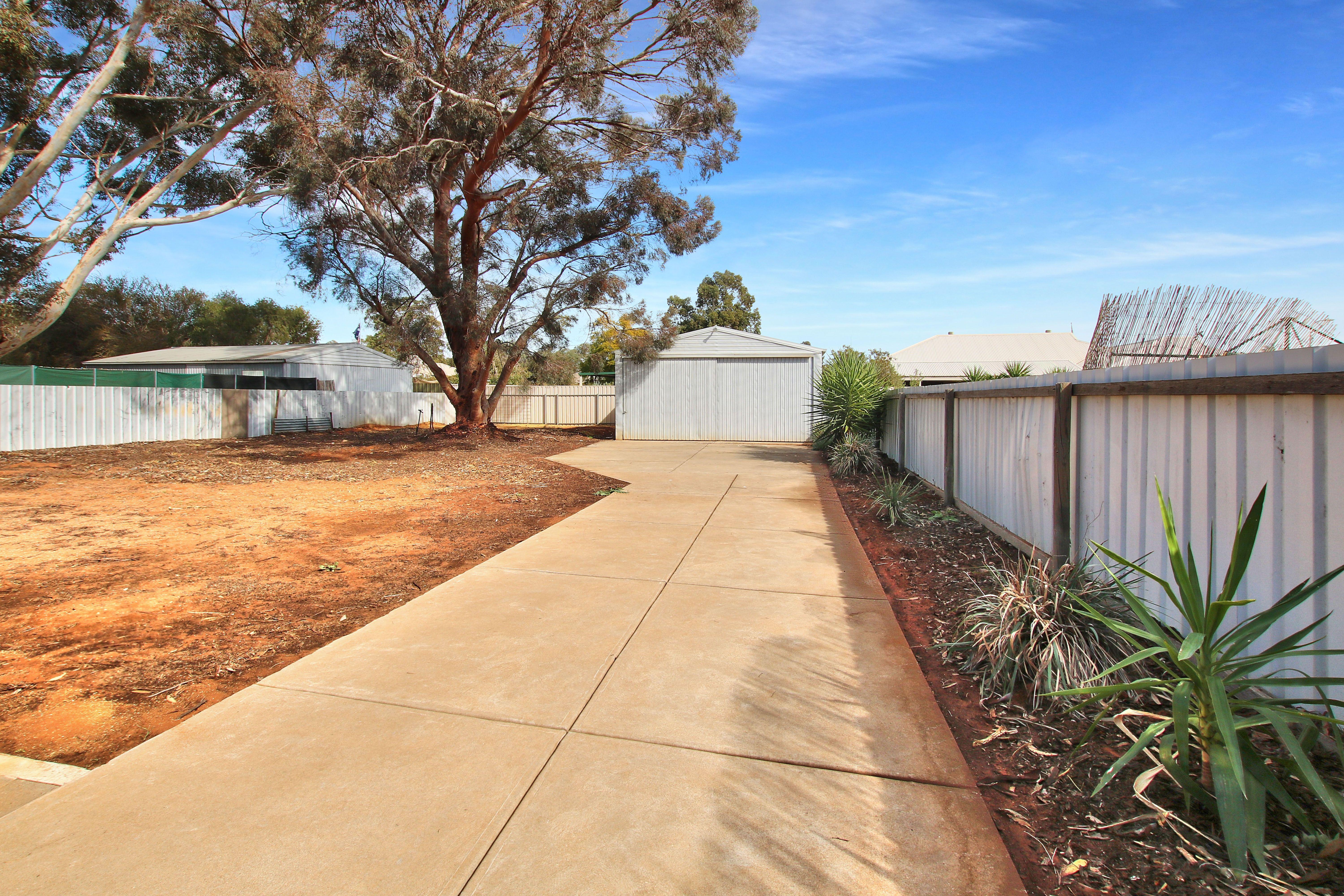 House for Sale: Loxton, SA 5333, SA, 5333