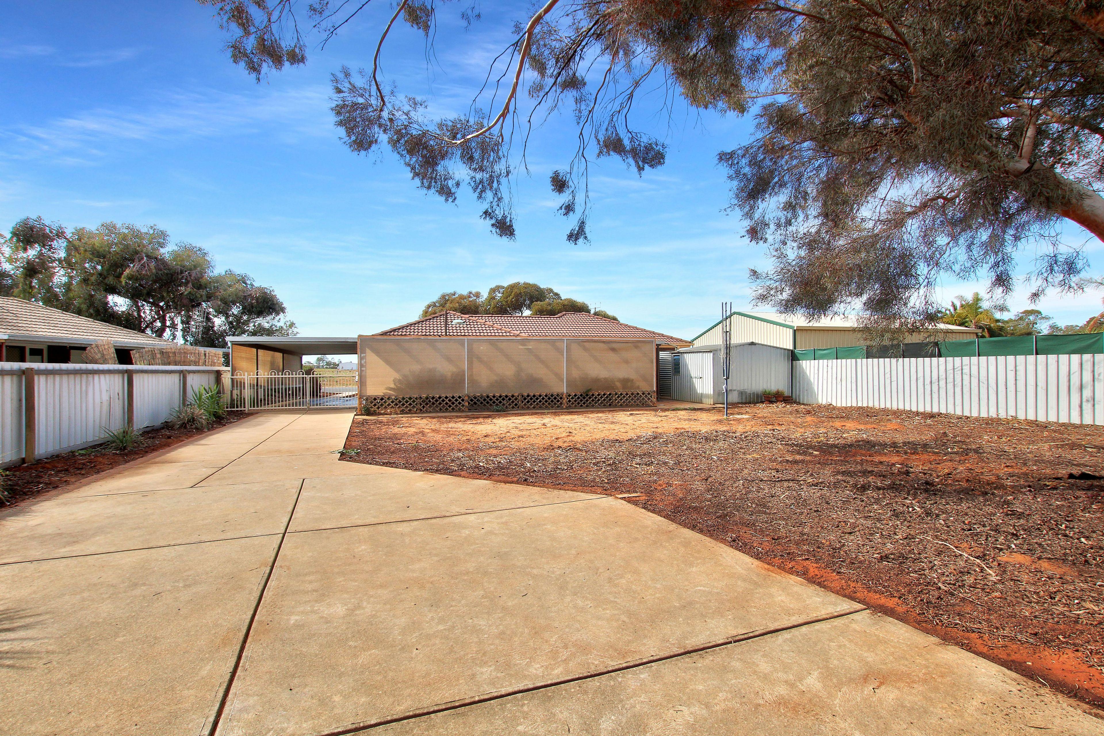 House for Sale: Loxton, SA 5333, SA, 5333