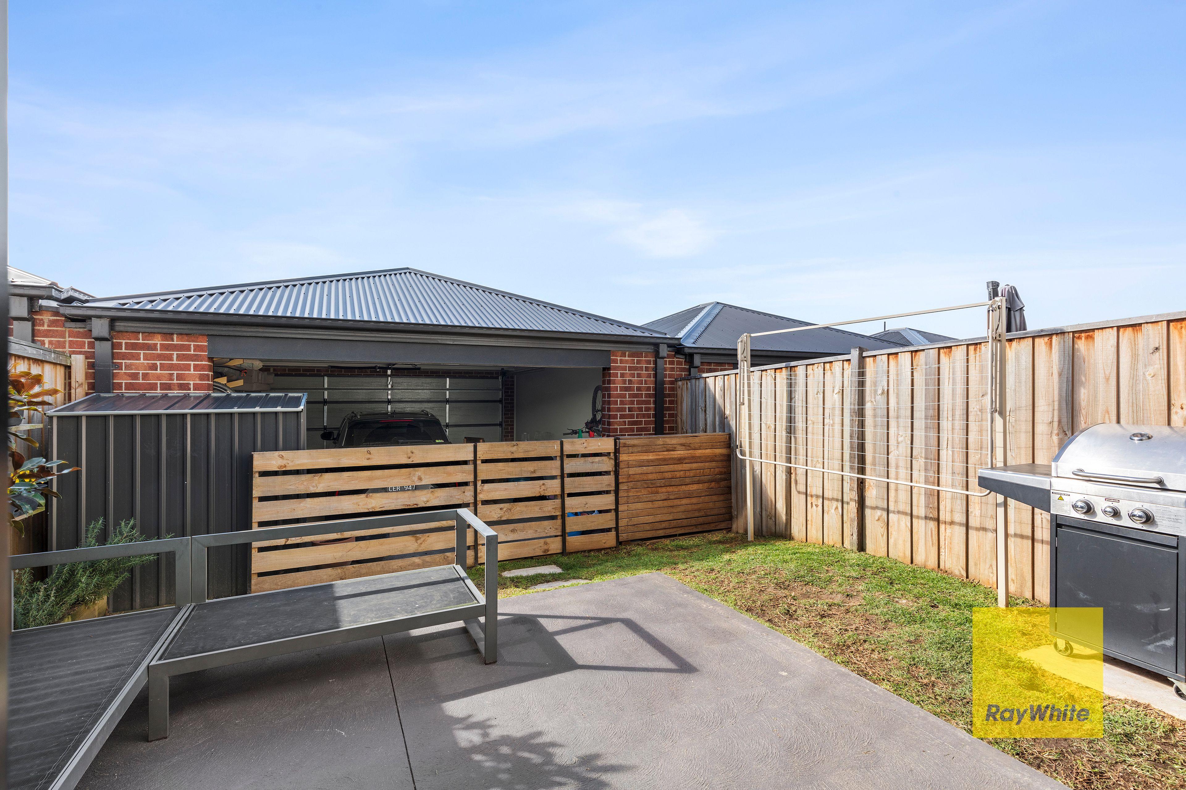 Townhouse for Sale: Armstrong Creek, VIC 3217, VIC, 3217