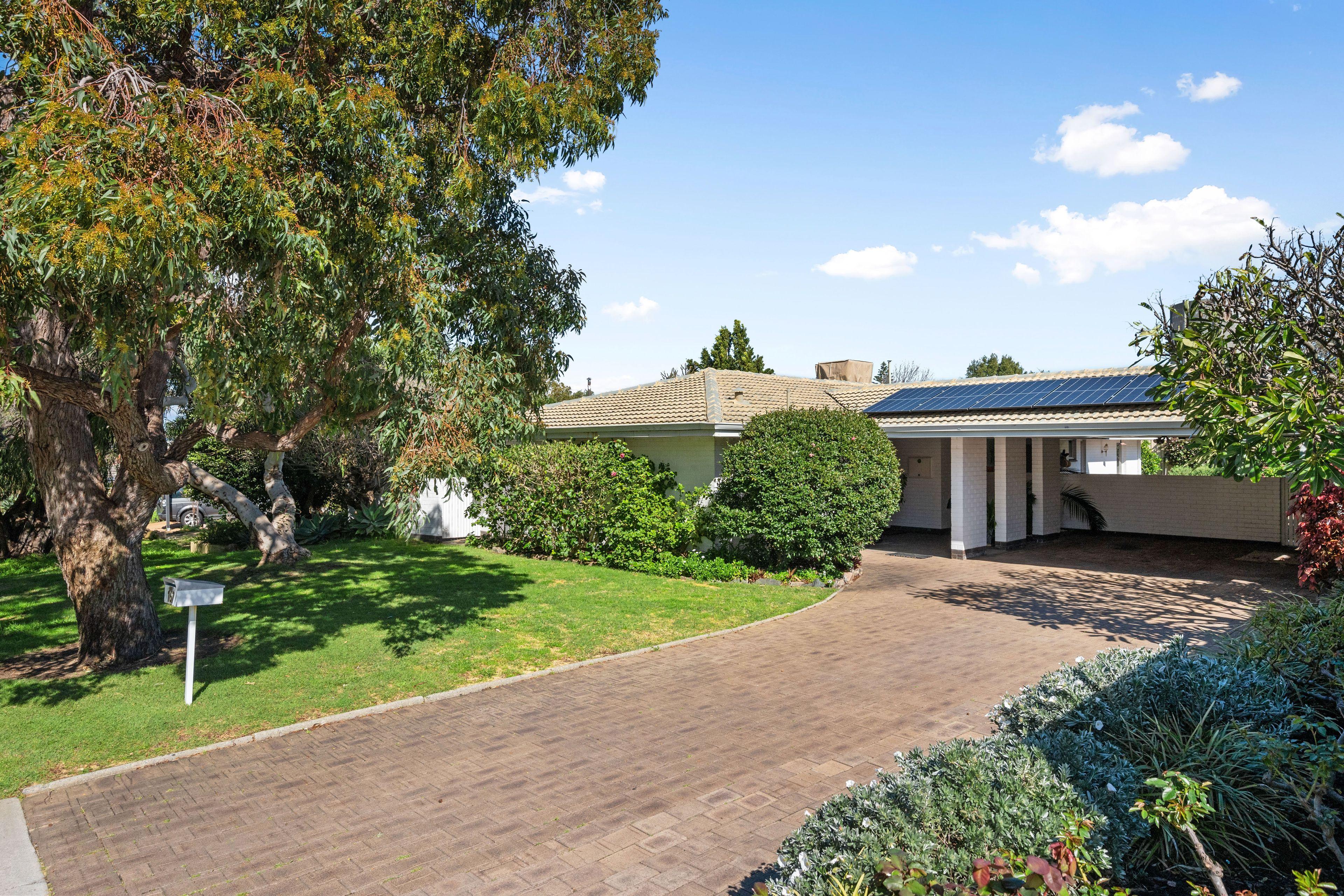Prop-GPT: House: WA Wembley Downs, WA 6019 Home For Sale