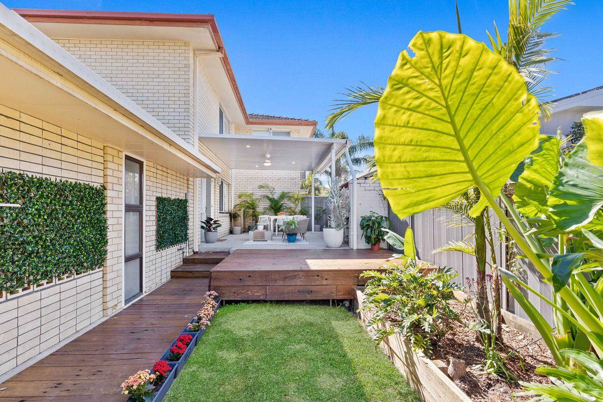 Prop-GPT: Property: QLD Southport, QLD 4215 Queensland 4215