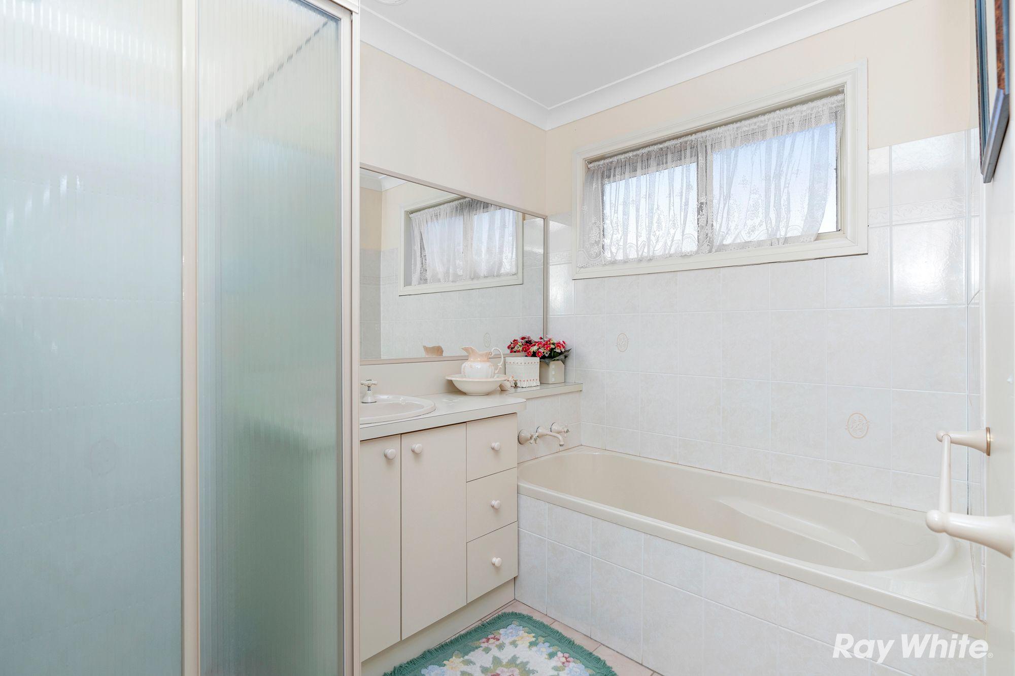 House for Sale: Junee, NSW 2663, NSW, 2663
