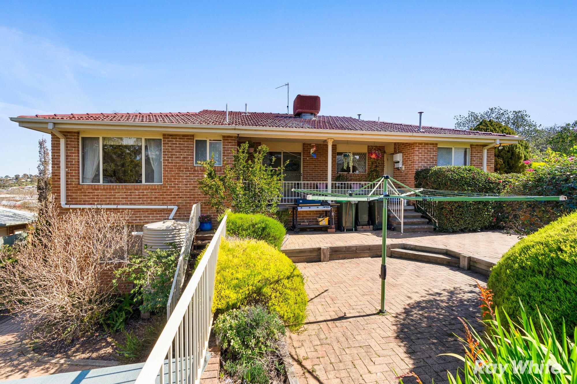 House for Sale: Junee, NSW 2663, NSW, 2663