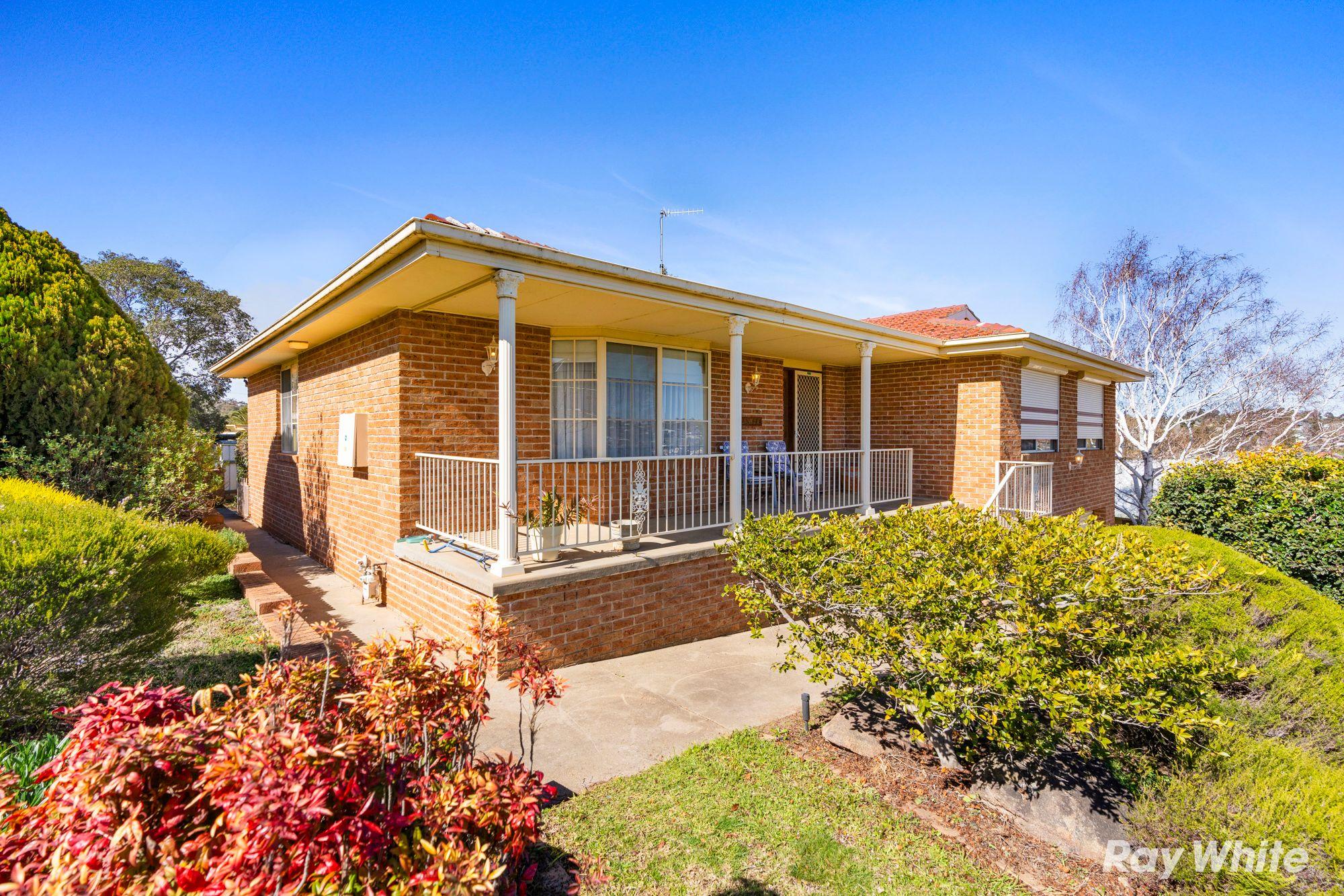 House for Sale: Junee, NSW 2663, NSW, 2663