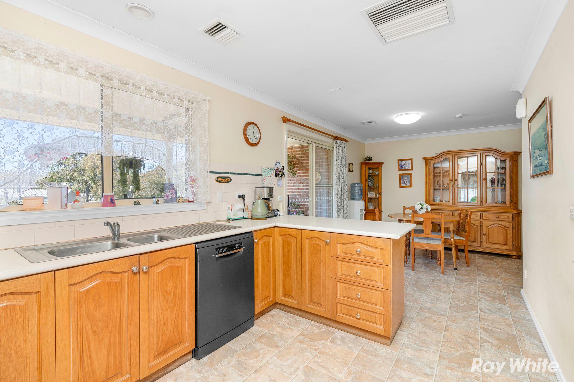 House for Sale: Junee, NSW 2663, NSW, 2663