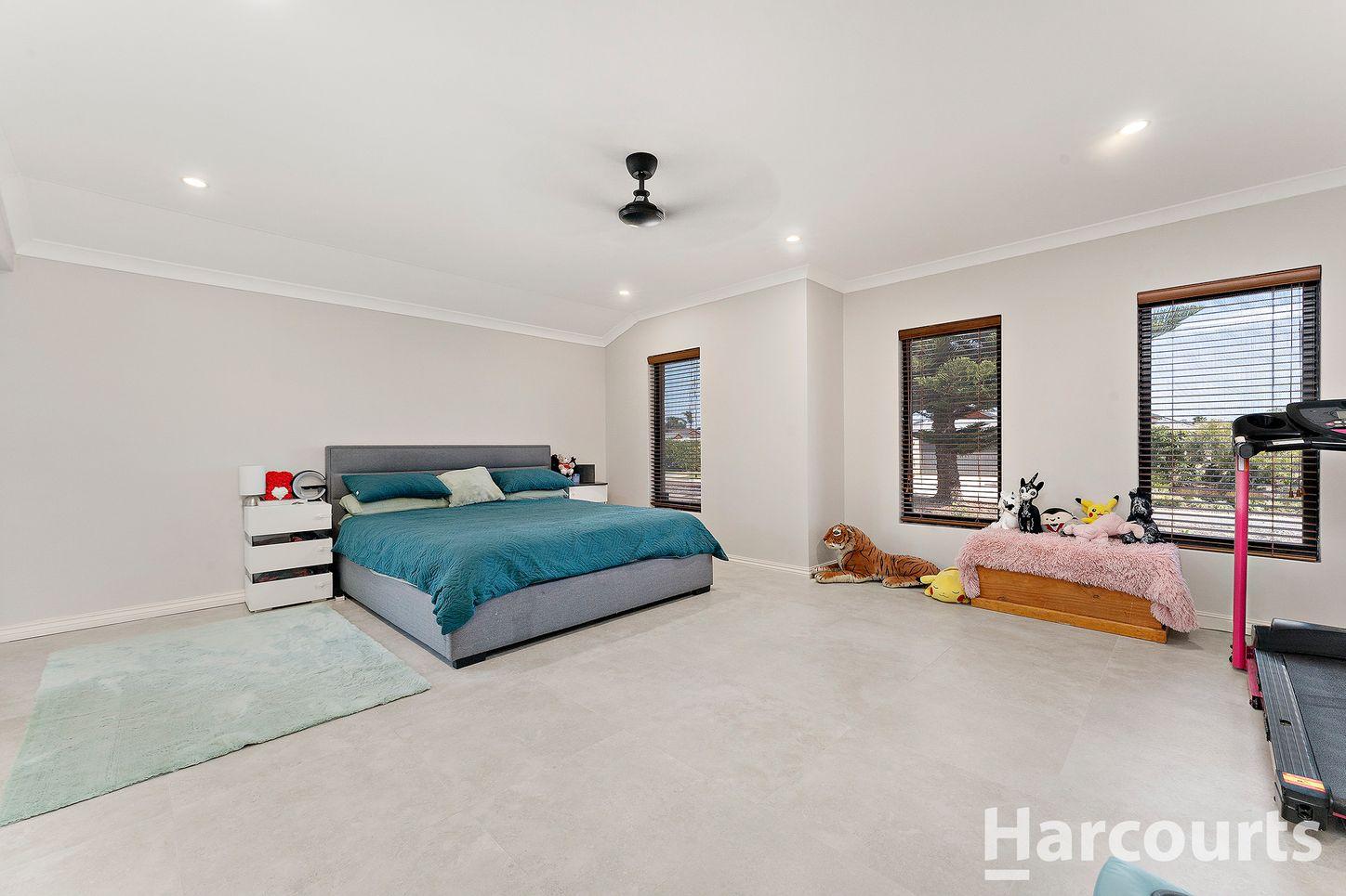 House for Sale: Halls Head, WA 6210, WA, 6210